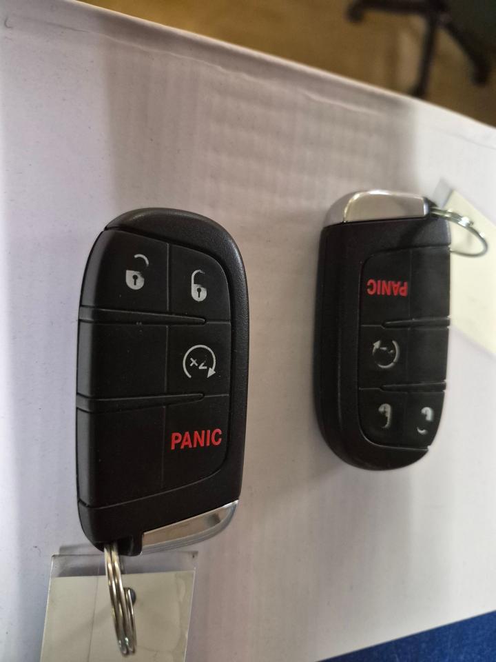 2017 Jeep Renegade Limited, 4x4, Leather, Sunroof, NAV,Remote, Htd Se - Photo #30