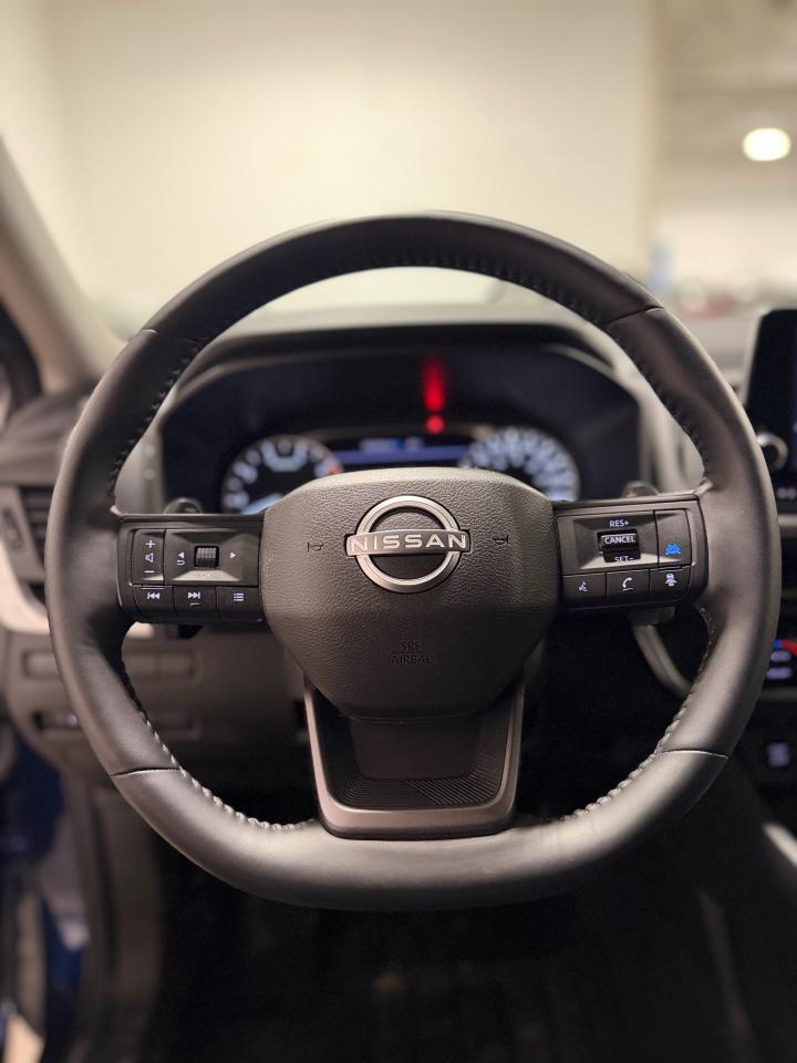 2025 Nissan Rogue Midnight Edition | SV Photo