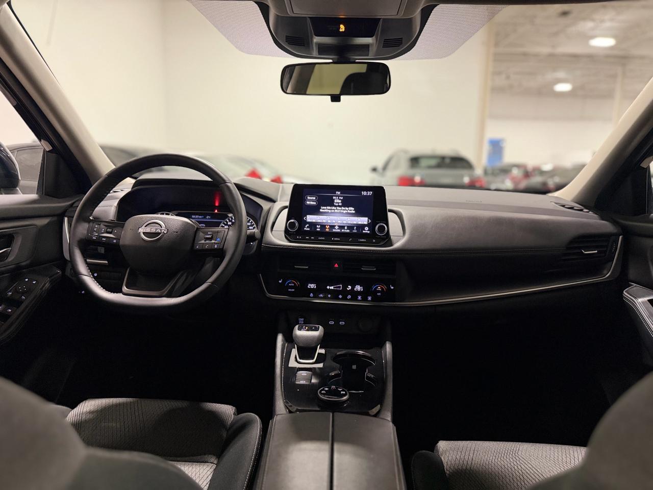 2025 Nissan Rogue Midnight Edition | SV Photo