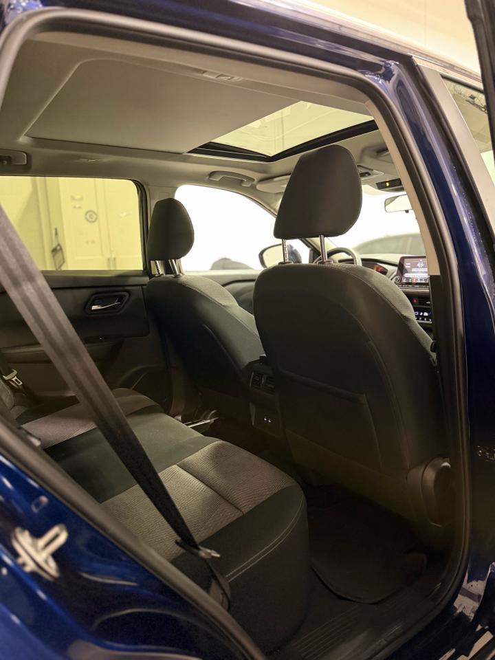 2025 Nissan Rogue Midnight Edition | SV Photo