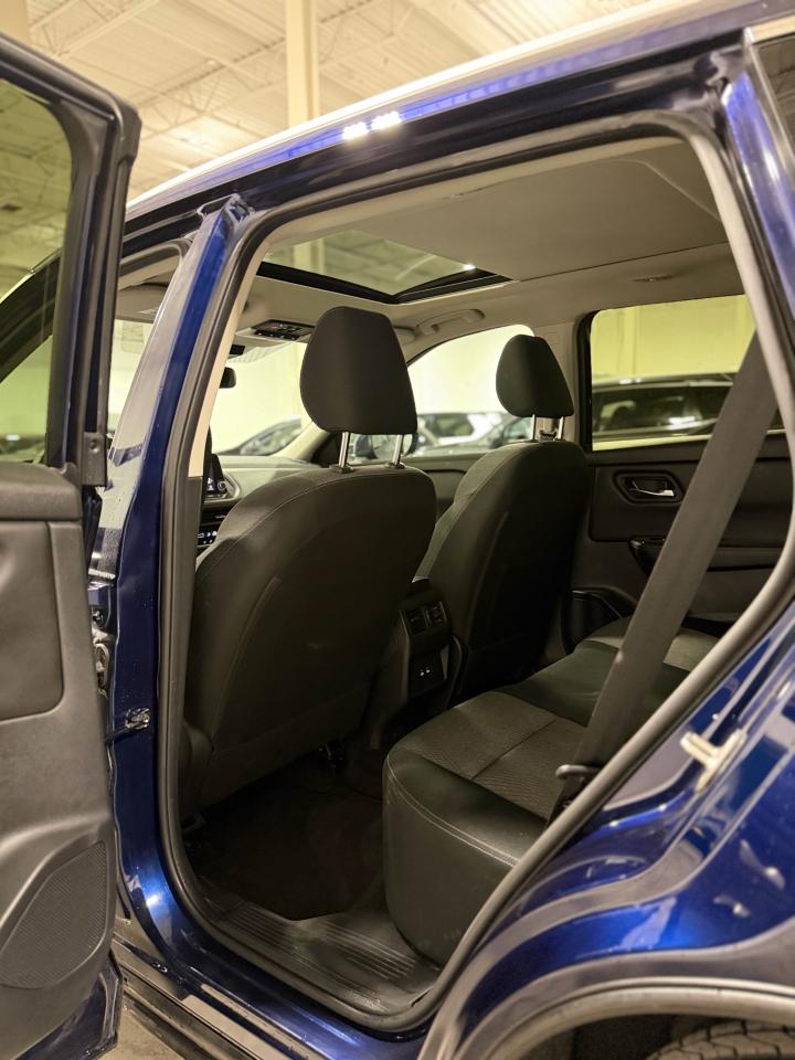 2025 Nissan Rogue Midnight Edition | SV Photo