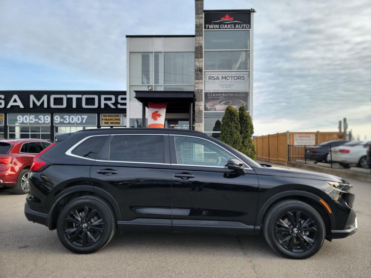 2024 Honda CR-V Touring | Hybrid | Fully Loaded - Photo #2