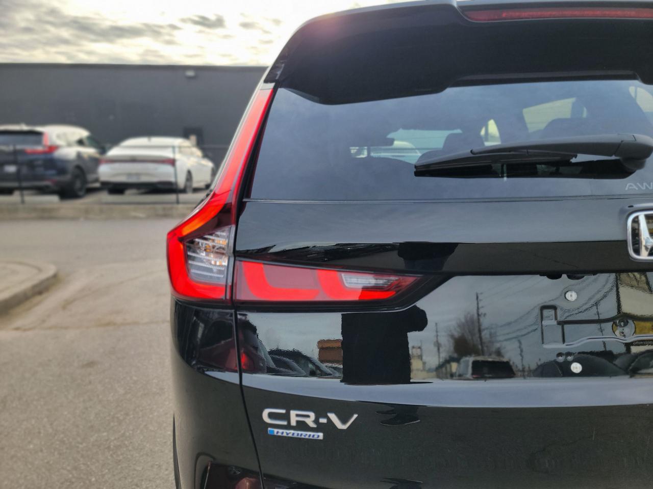 2024 Honda CR-V Touring | Hybrid | Fully Loaded - Photo #6