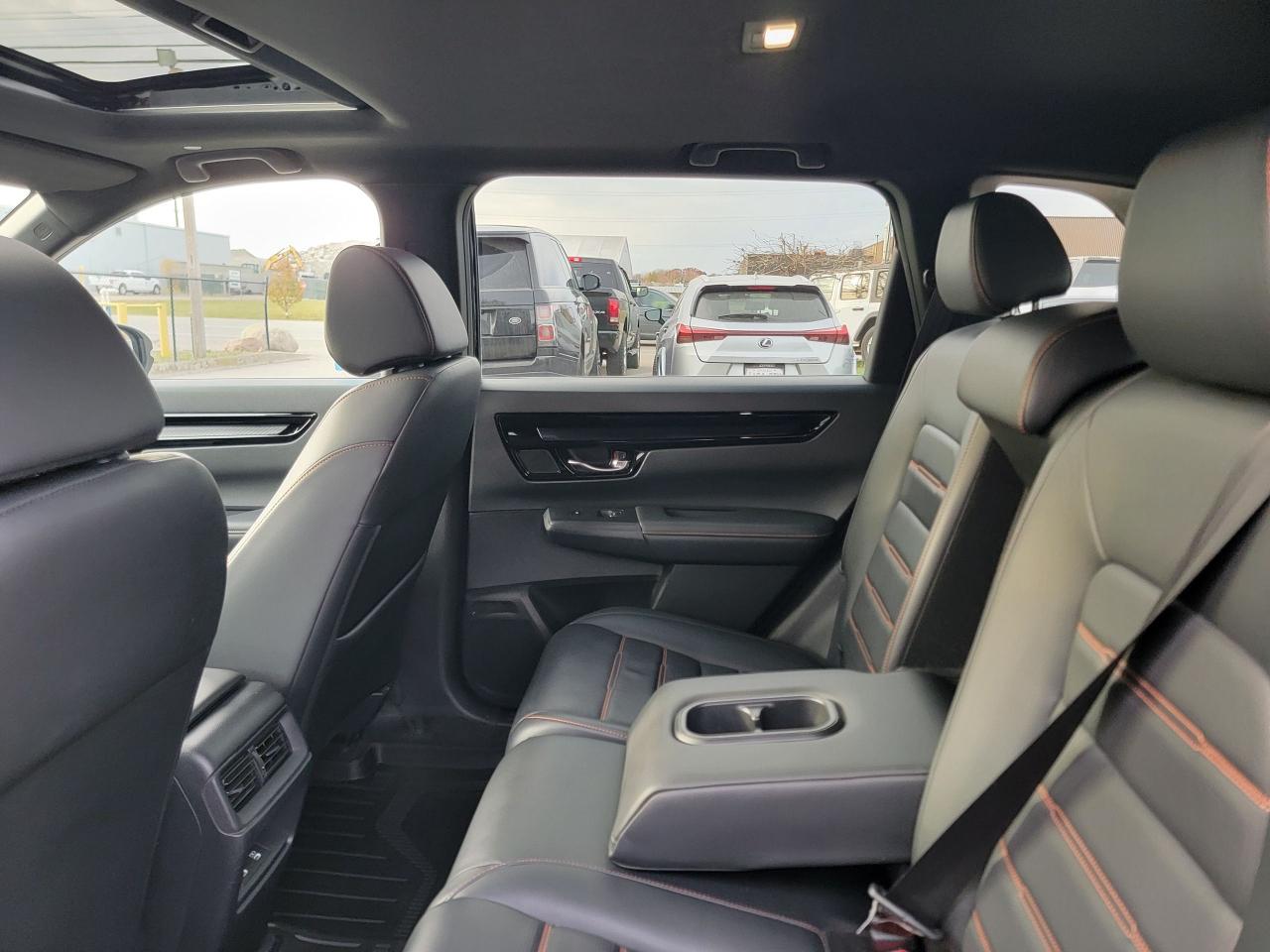 2024 Honda CR-V Touring | Hybrid | Fully Loaded - Photo #18