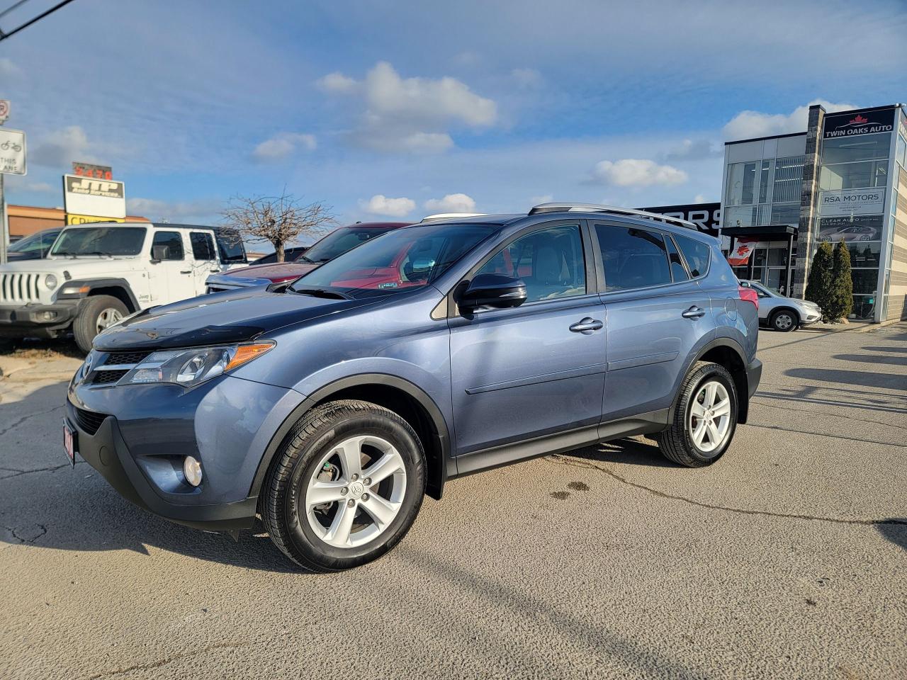 Used 2014 Toyota RAV4 XLE for sale in Oakville, ON