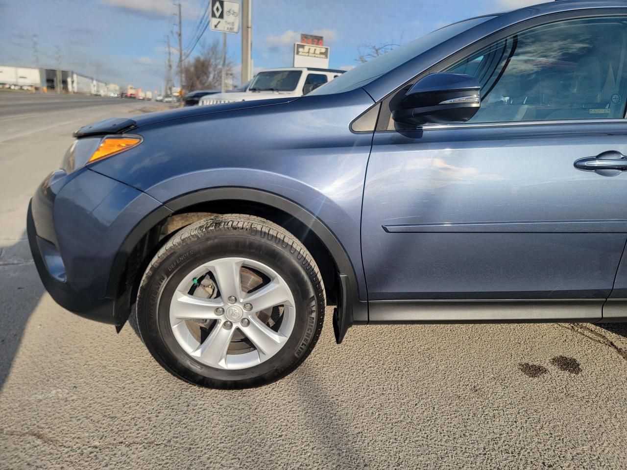 2014 Toyota RAV4 XLE - Photo #7