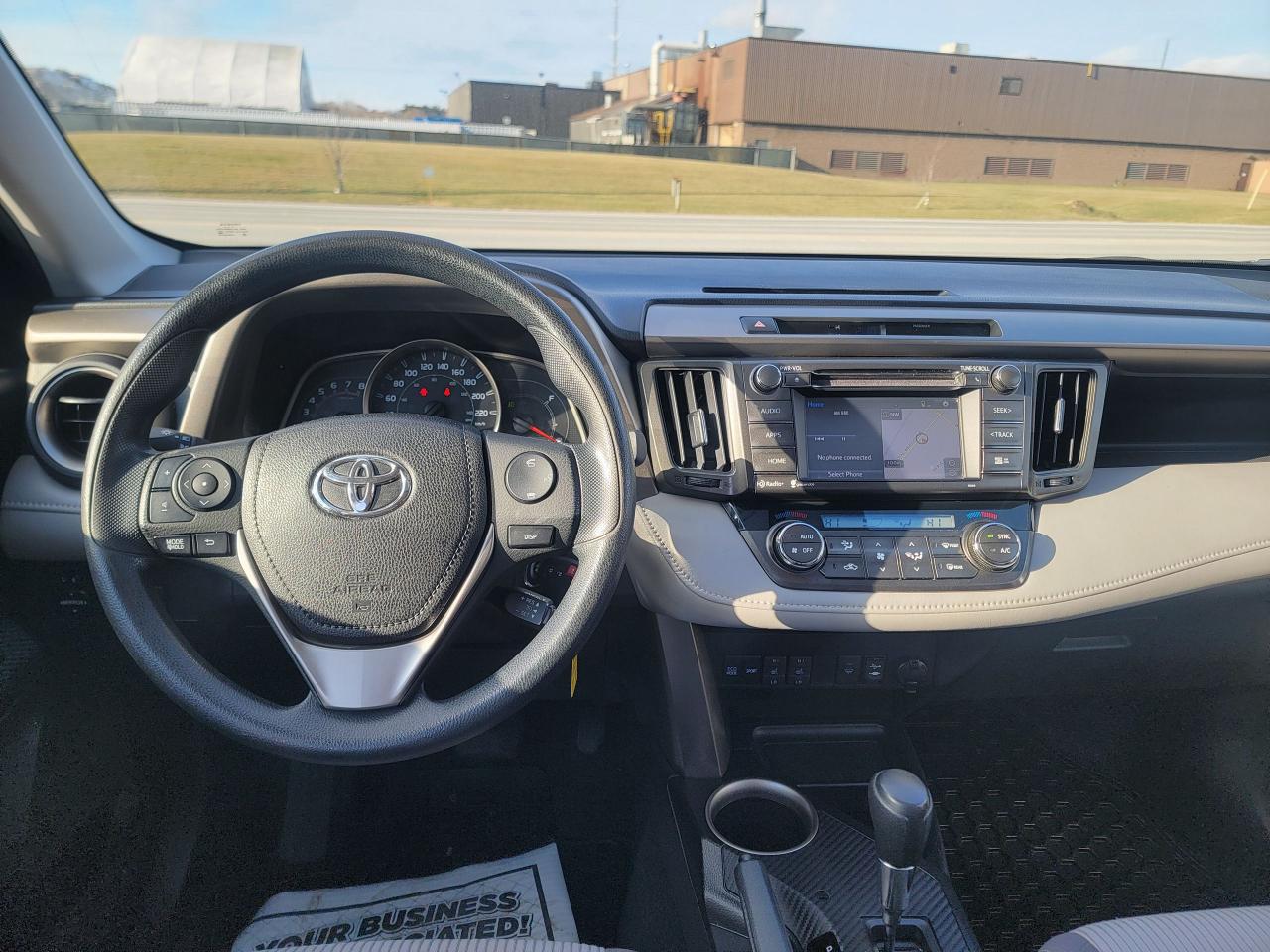 2014 Toyota RAV4 XLE - Photo #12