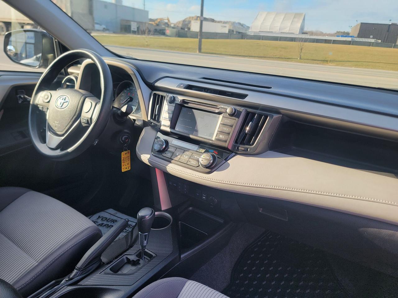 2014 Toyota RAV4 XLE Photo