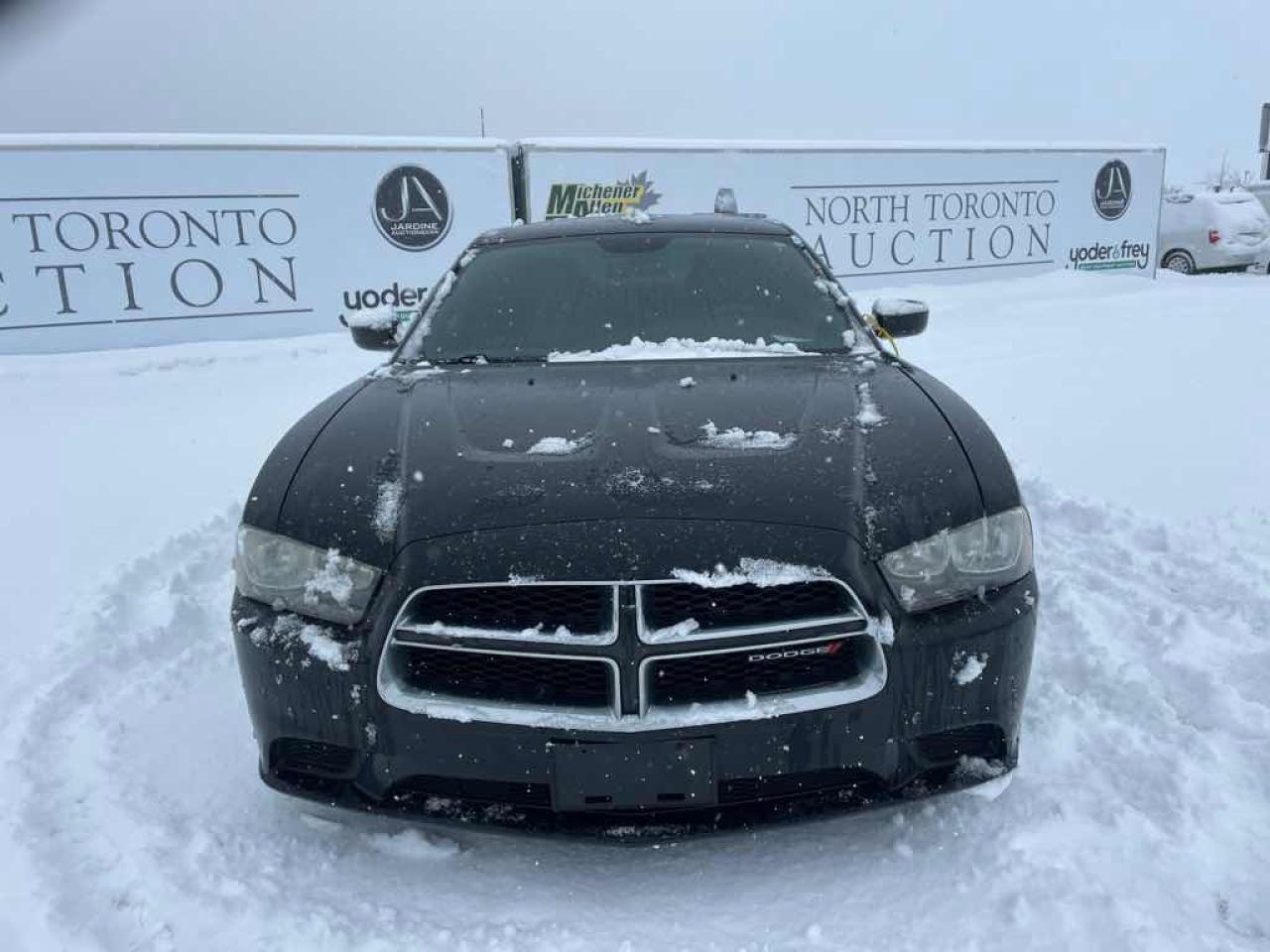 2013 Dodge Charger SE Photo