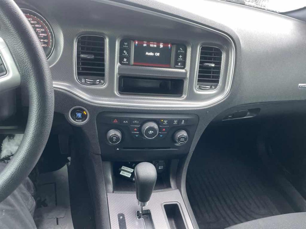 2013 Dodge Charger SE Photo