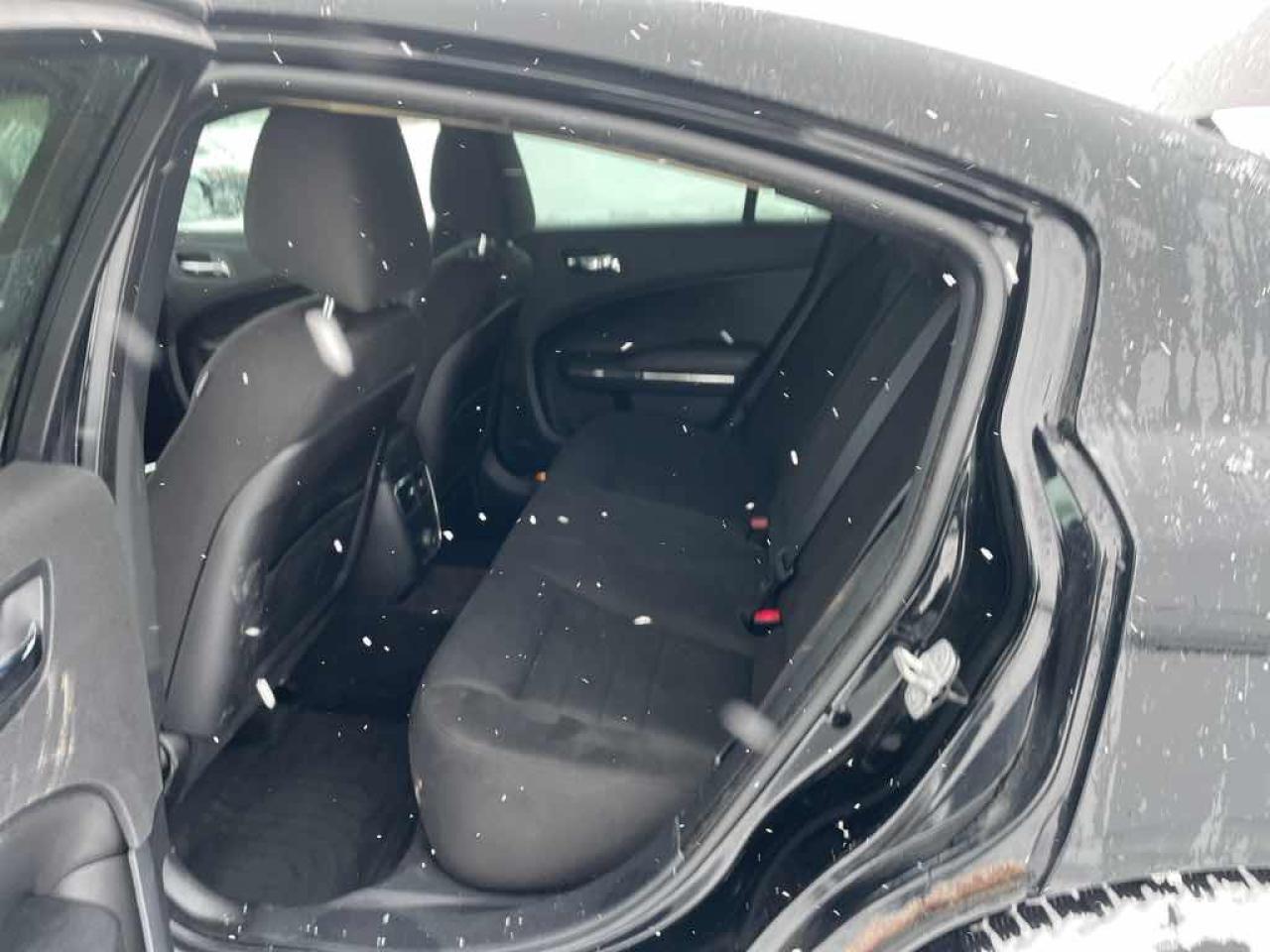 2013 Dodge Charger SE Photo