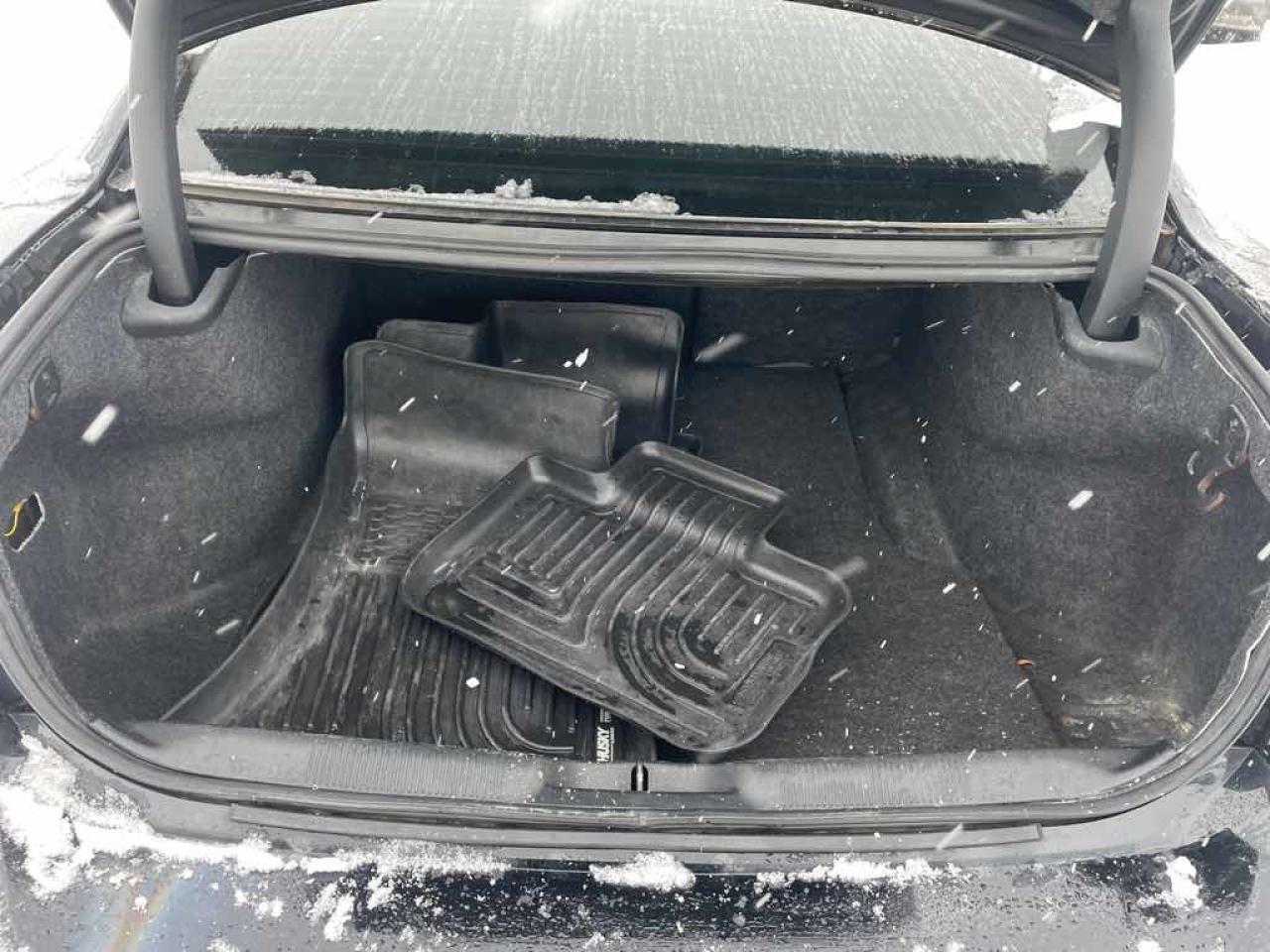 2013 Dodge Charger SE Photo