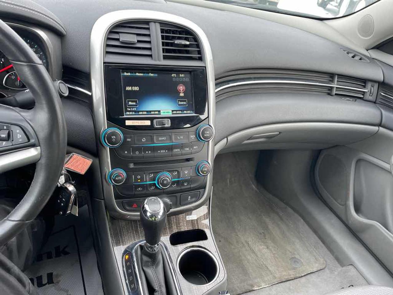 2014 Chevrolet Malibu 2LT Photo