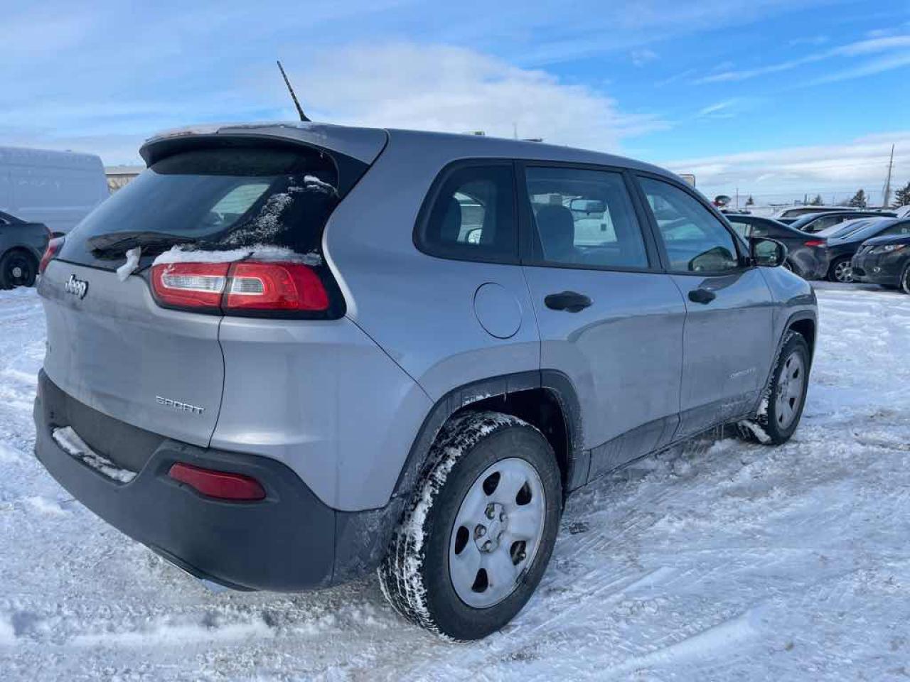 2016 Jeep Cherokee Sport Photo