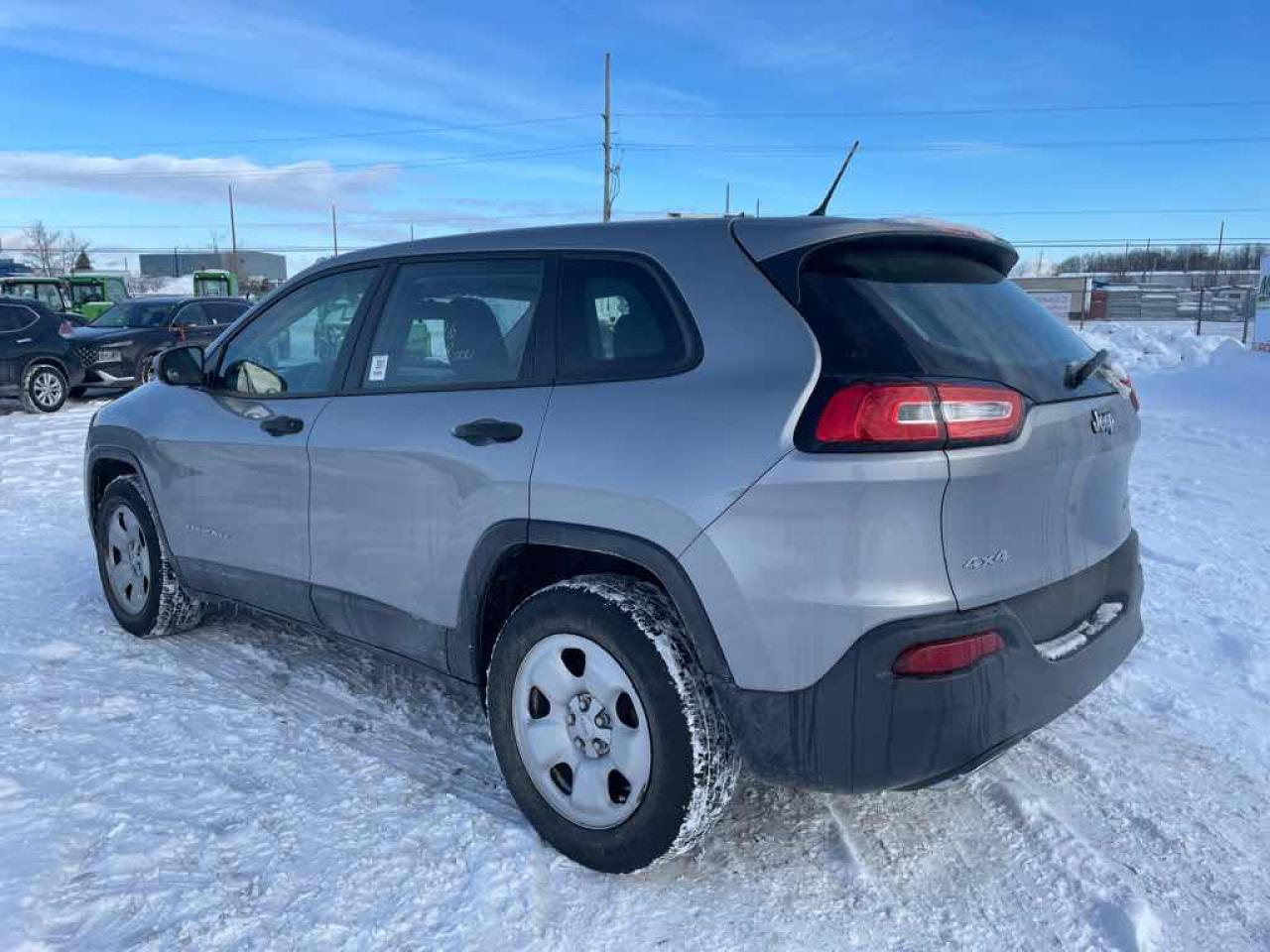 2016 Jeep Cherokee Sport Photo