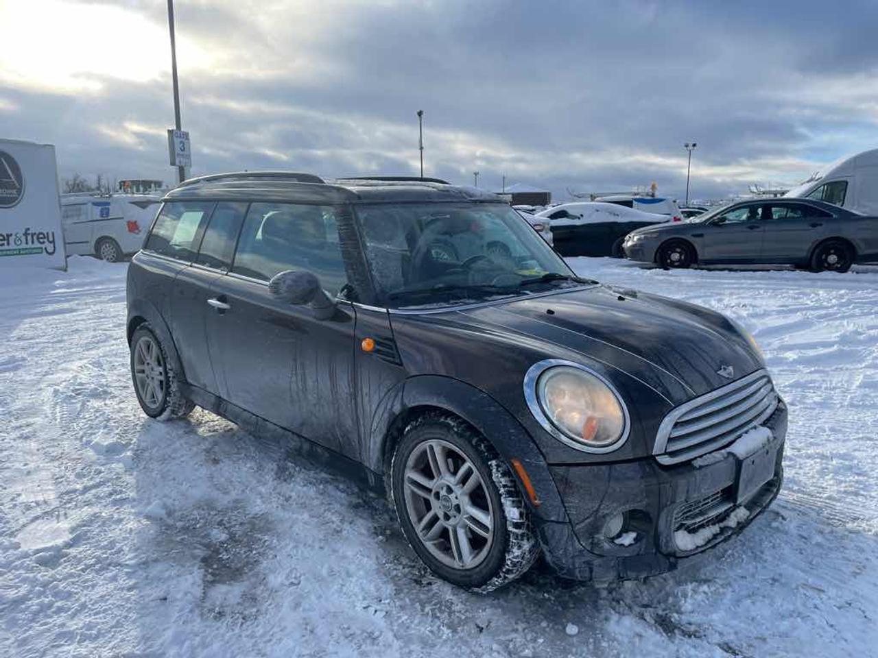 2011 MINI Cooper Clubman  Photo