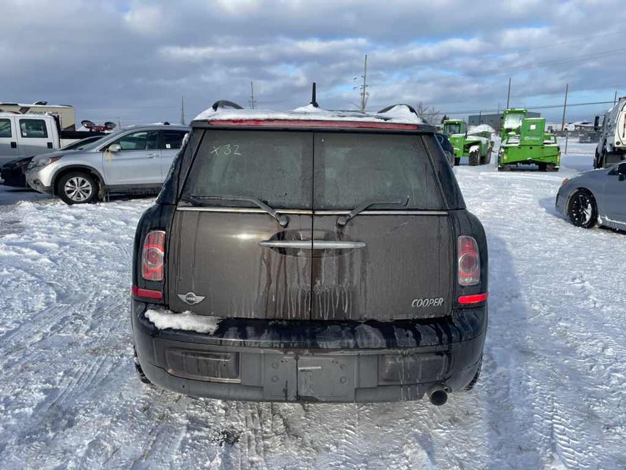2011 MINI Cooper Clubman  Photo