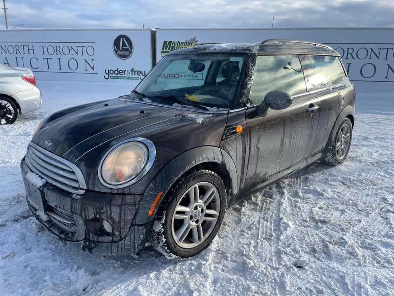 2011 MINI Cooper Clubman  - Photo #1