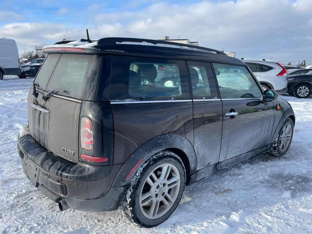 2011 MINI Cooper Clubman  Photo