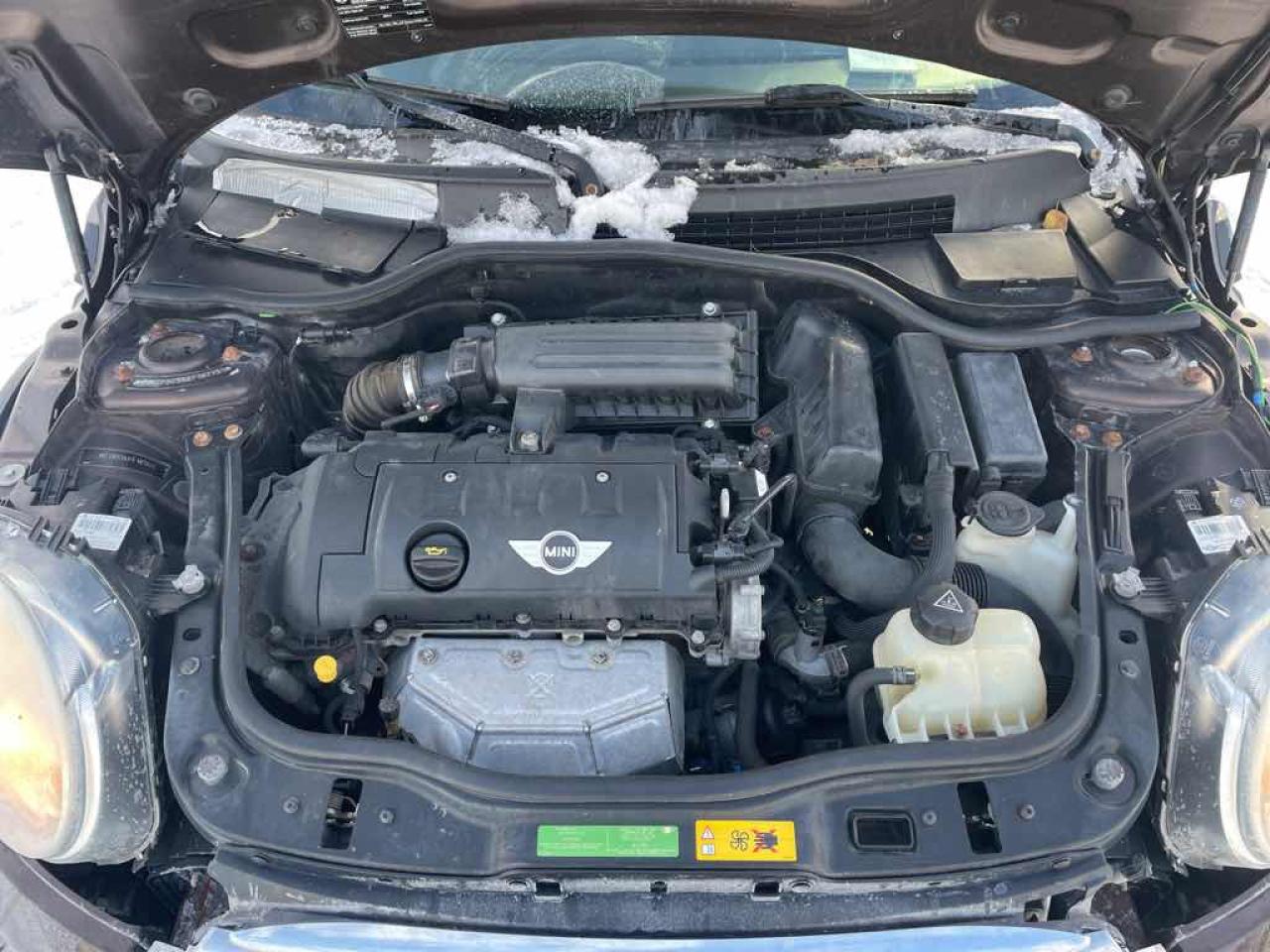 2011 MINI Cooper Clubman  Photo