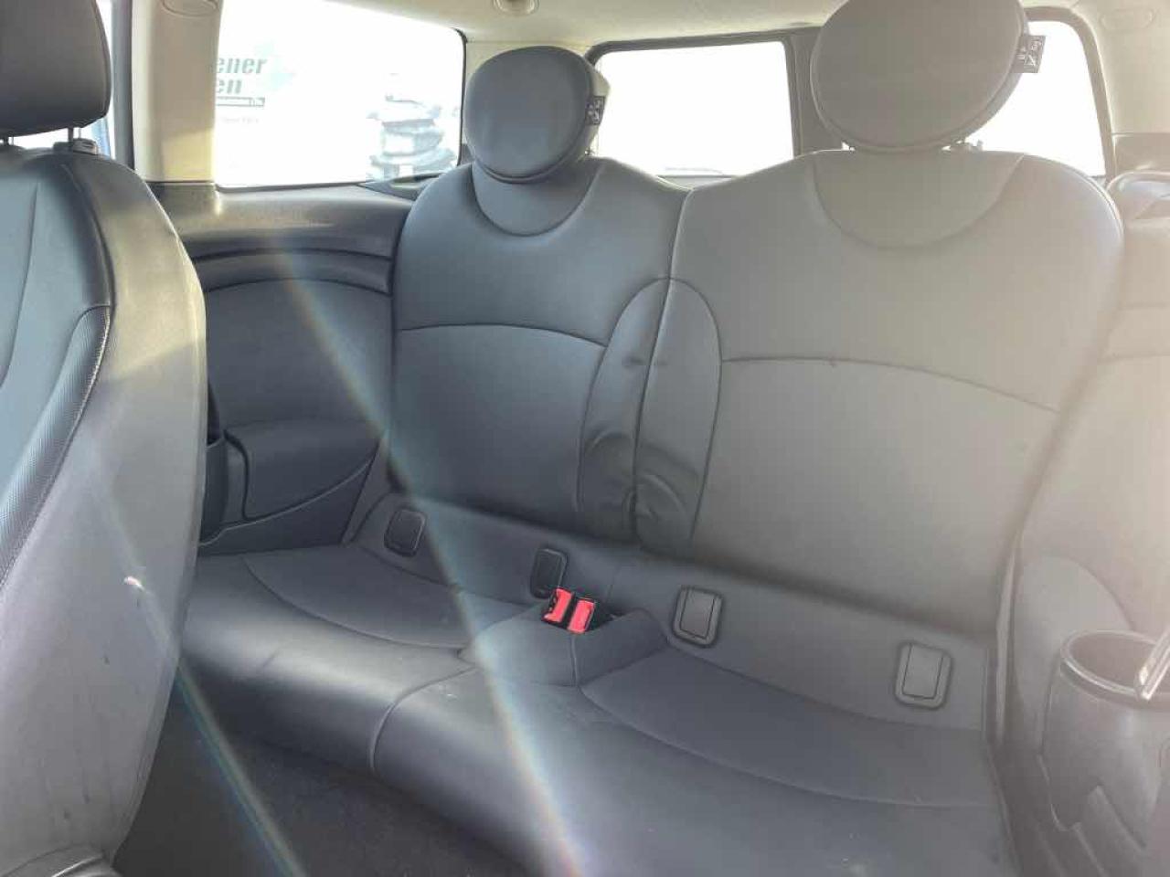 2011 MINI Cooper Clubman  Photo