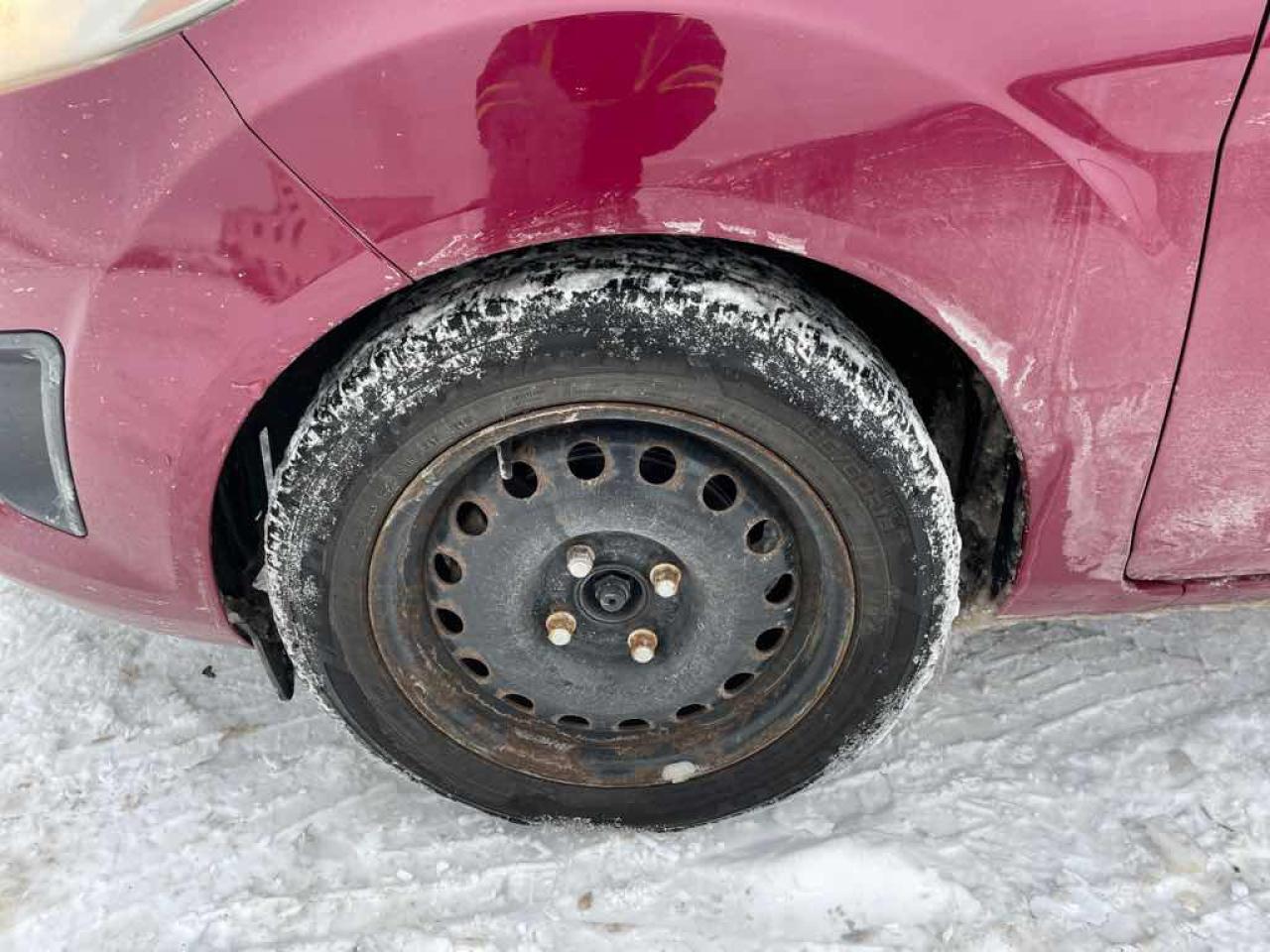 2011 Ford Fiesta SE Photo