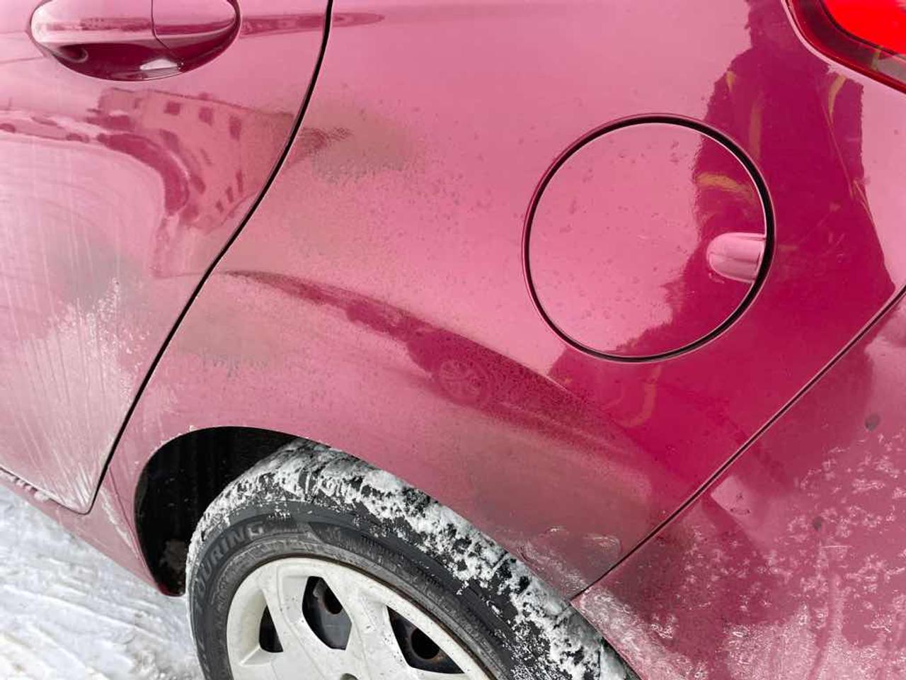 2011 Ford Fiesta SE Photo