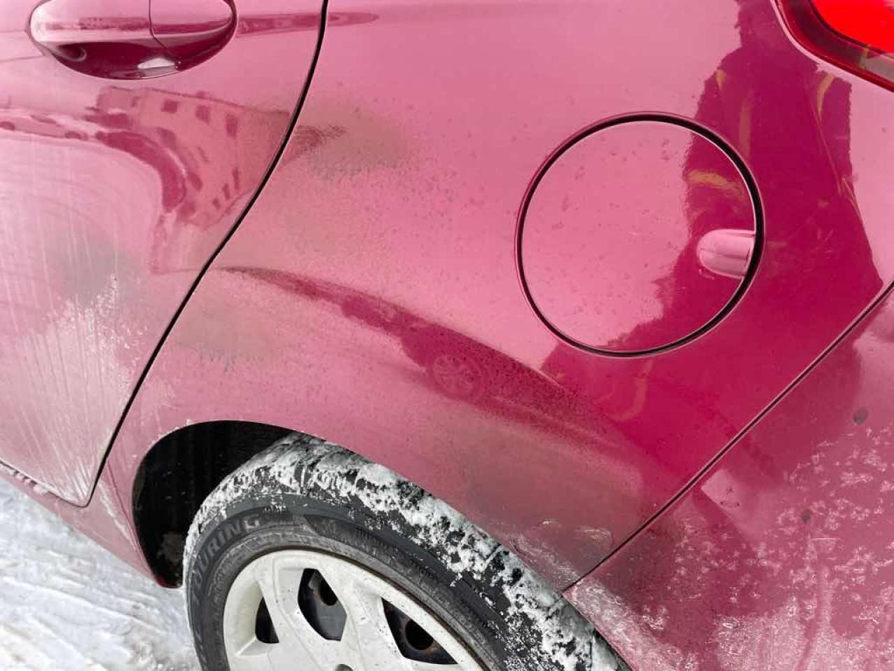 2011 Ford Fiesta SE Photo