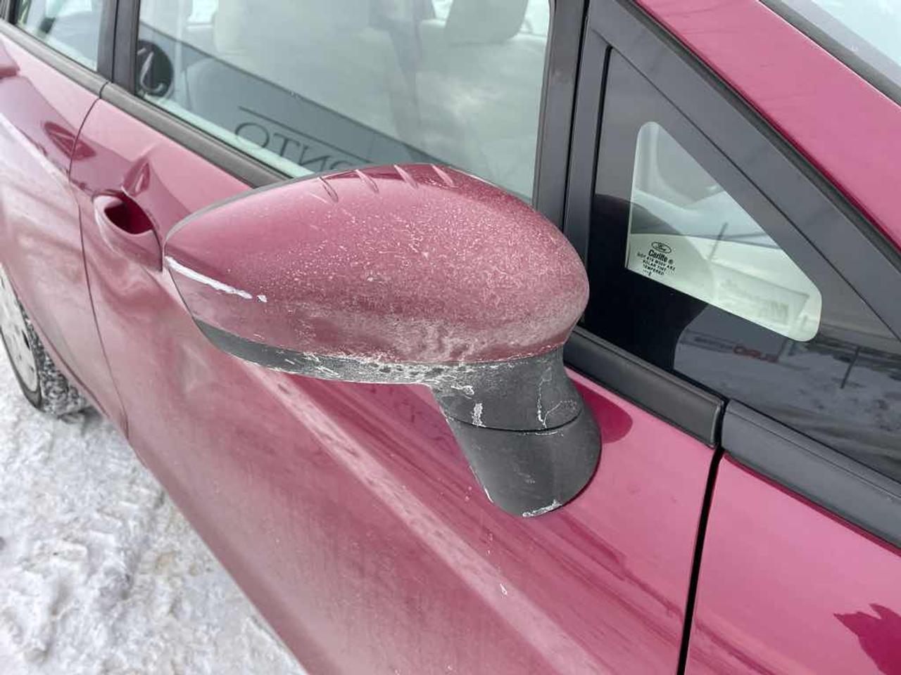 2011 Ford Fiesta SE Photo