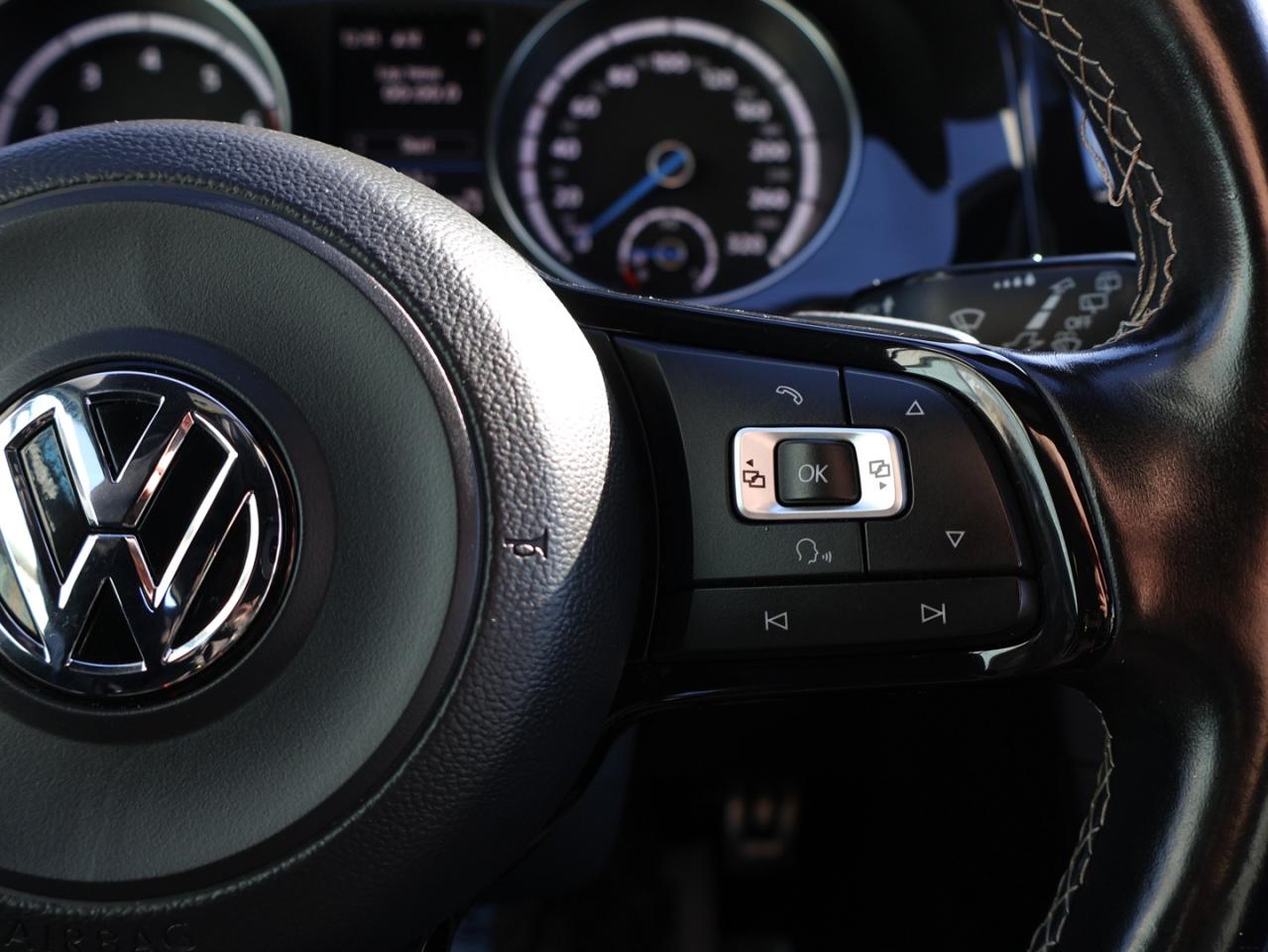 2017 Volkswagen Golf R DSG AWD CERTIFIED *V.W MAINTAIN* CAMERA NAV BLUETOOTH LEATHER HEATED P.SENSORS CRUISE ALLOYS Photo