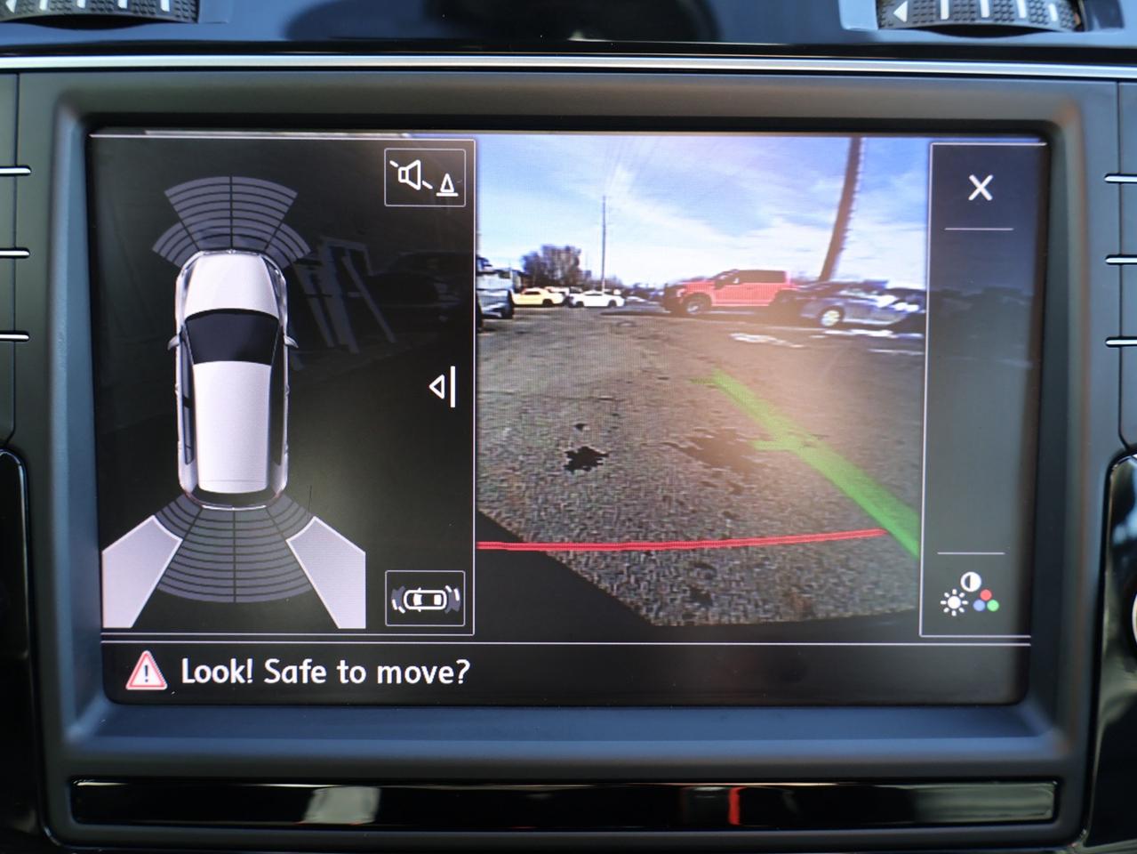 2017 Volkswagen Golf R DSG AWD CERTIFIED *V.W MAINTAIN* CAMERA NAV BLUETOOTH LEATHER HEATED P.SENSORS CRUISE ALLOYS Photo