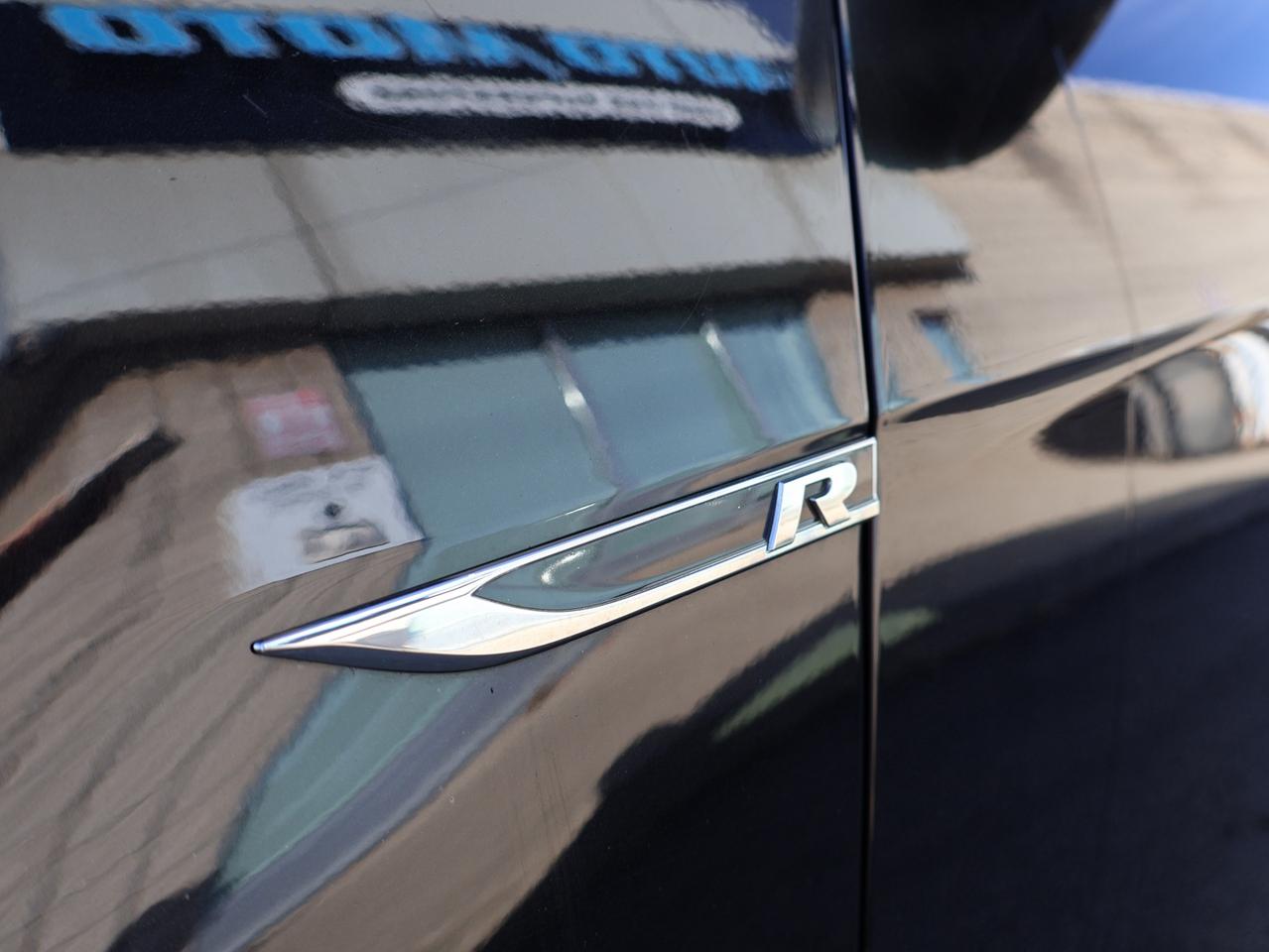 2017 Volkswagen Golf R DSG AWD CERTIFIED *V.W MAINTAIN* CAMERA NAV BLUETOOTH LEATHER HEATED P.SENSORS CRUISE ALLOYS Photo