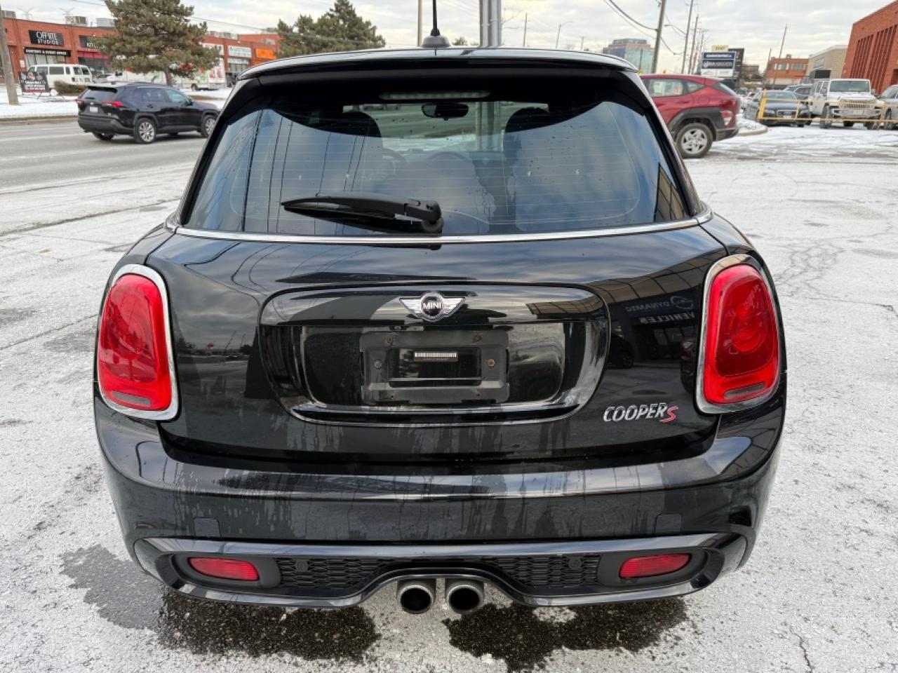 2016 MINI HARDTOP 4 DOOR COOPER S/ 1-OWNER/ CLEAN CARFAX/ HUD/ MANUAL/ NAVI - Photo #6