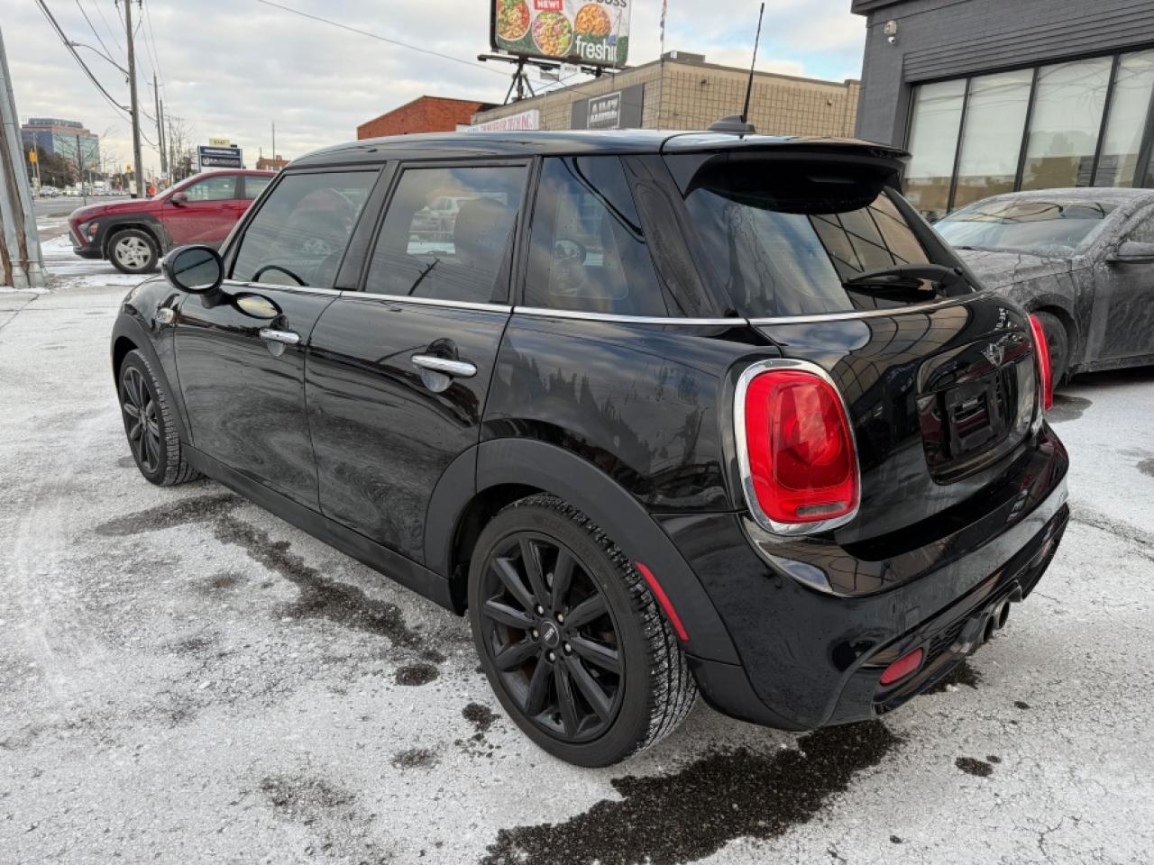 2016 MINI HARDTOP 4 DOOR COOPER S/ 1-OWNER/ CLEAN CARFAX/ HUD/ MANUAL/ NAVI - Photo #7