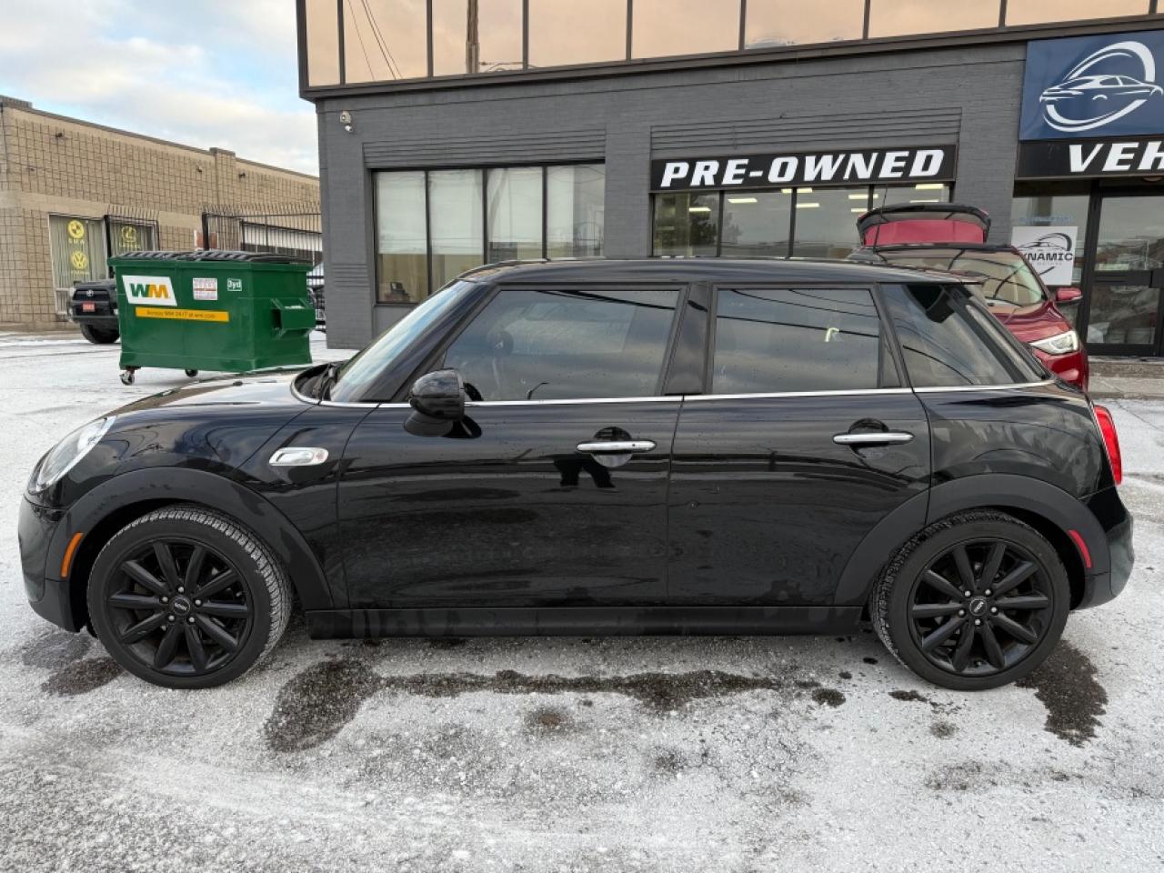 2016 MINI HARDTOP 4 DOOR COOPER S/ 1-OWNER/ CLEAN CARFAX/ HUD/ MANUAL/ NAVI - Photo #8