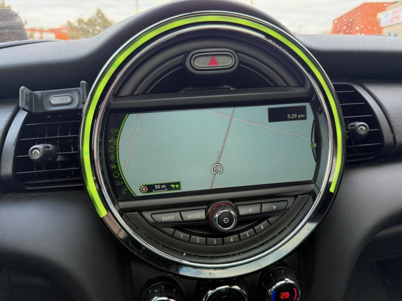 2016 MINI HARDTOP 4 DOOR COOPER S/ 1-OWNER/ CLEAN CARFAX/ HUD/ MANUAL/ NAVI - Photo #15