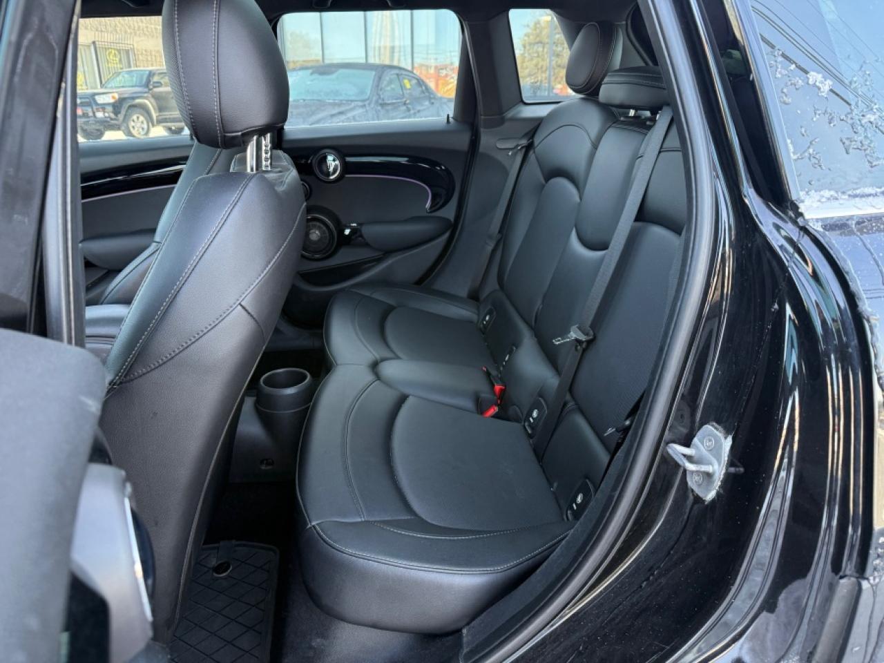 2016 MINI HARDTOP 4 DOOR COOPER S/ 1-OWNER/ CLEAN CARFAX/ HUD/ MANUAL/ NAVI - Photo #16