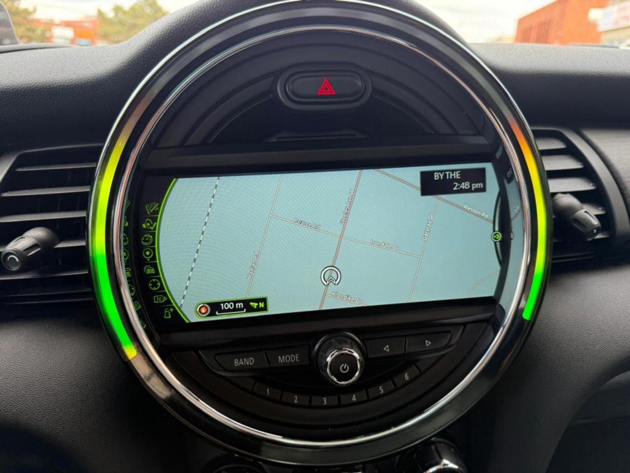 2016 MINI HARDTOP 4 DOOR COOPER S/ 1-OWNER/ CLEAN CARFAX/ HUD/ MANUAL/ NAVI - Photo #17