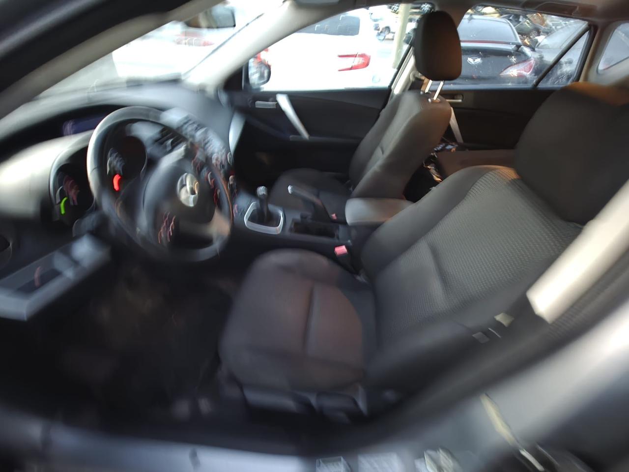 2012 Mazda MAZDA3 GS-SKY - Photo #12