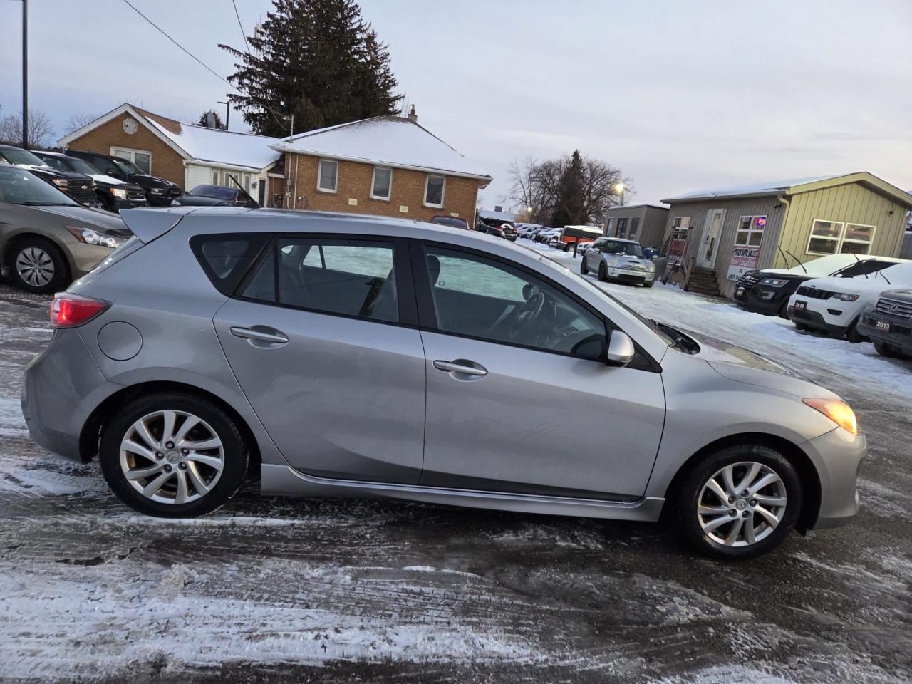 2012 Mazda MAZDA3 GS-SKY - Photo #6