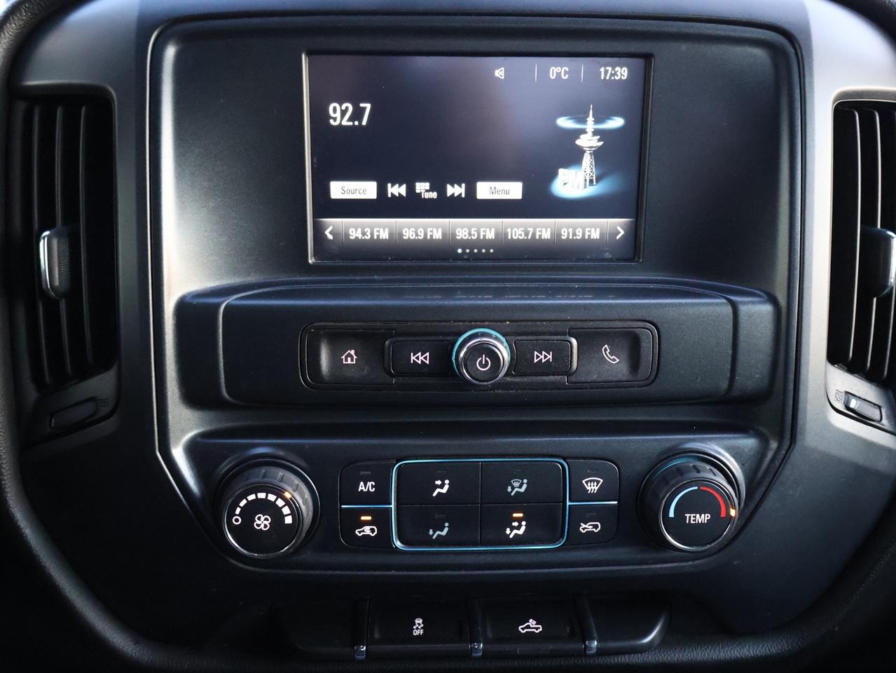 2018 Chevrolet Silverado 1500 V8 LT CREW 4WD CERTIFIED *1 OWNER*SERVICE RECORDS* CAMERA BLUETOOTH CRUISE ALLOYS RUNNING BOARDS Photo