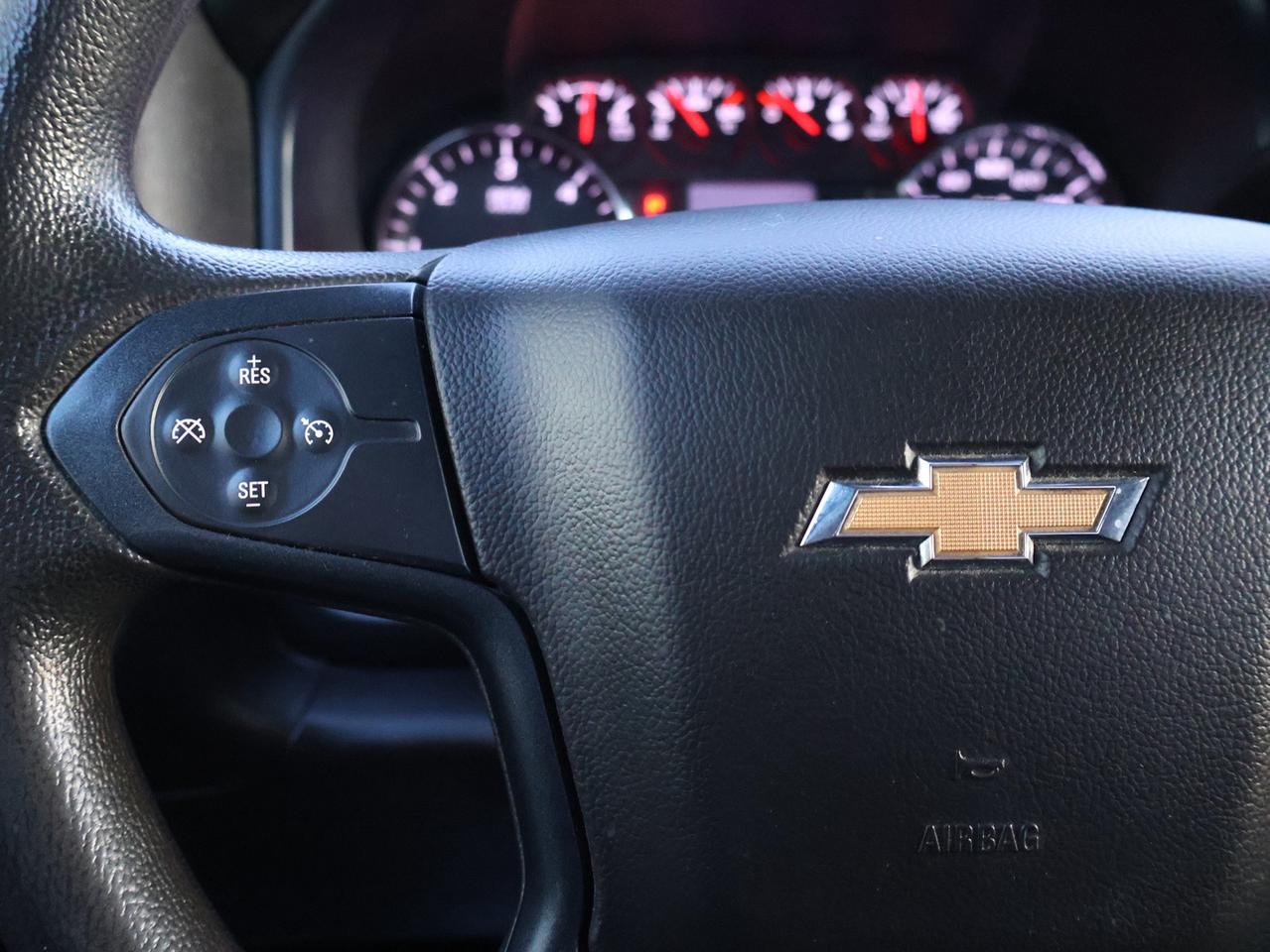 2018 Chevrolet Silverado 1500 V8 LT CREW 4WD CERTIFIED *1 OWNER*SERVICE RECORDS* CAMERA BLUETOOTH CRUISE ALLOYS RUNNING BOARDS Photo