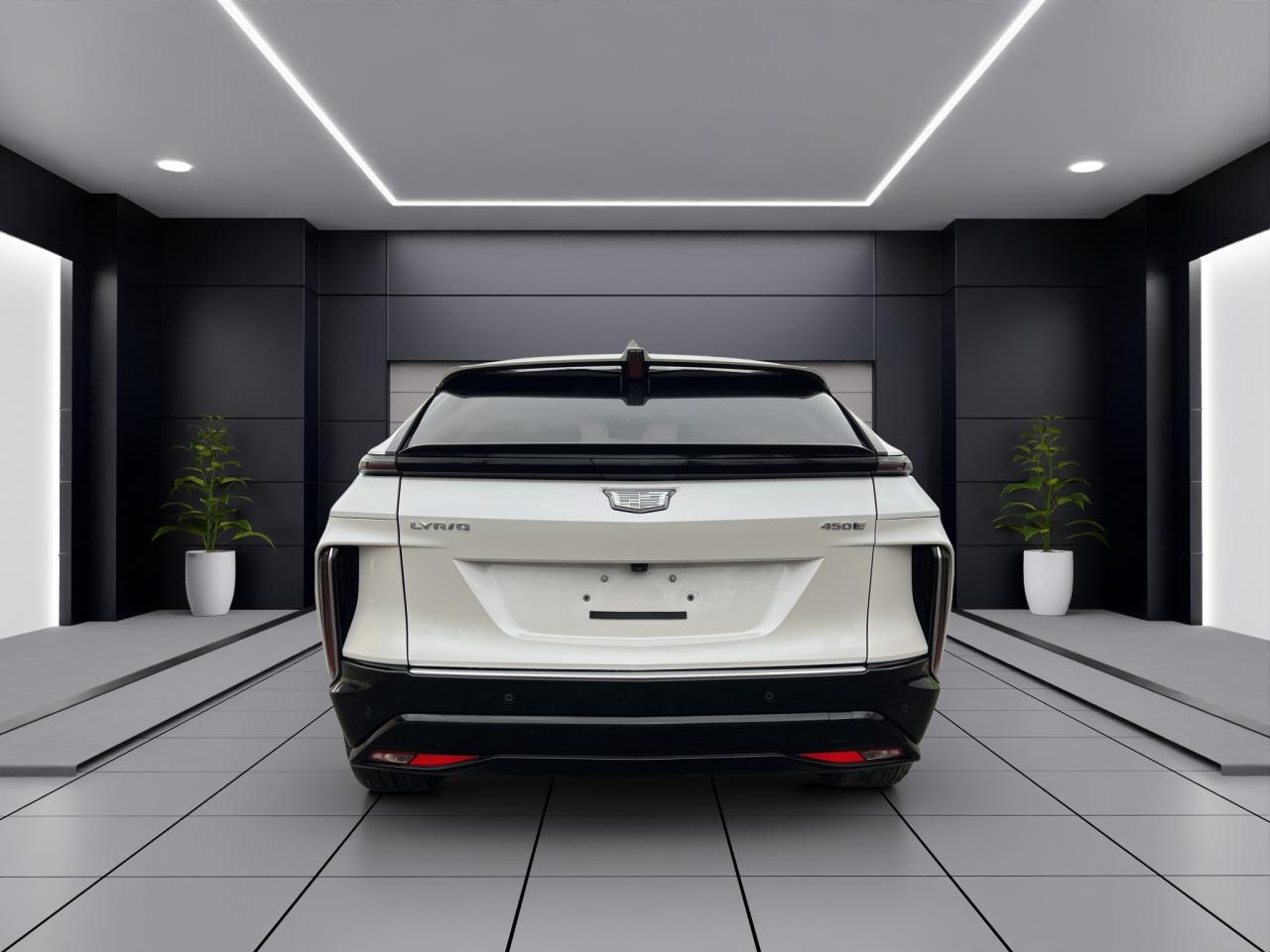 2024 Cadillac LYRIQ TECH - 36,000KMS - LEATHER - REVERSE CAMERA !! Photo