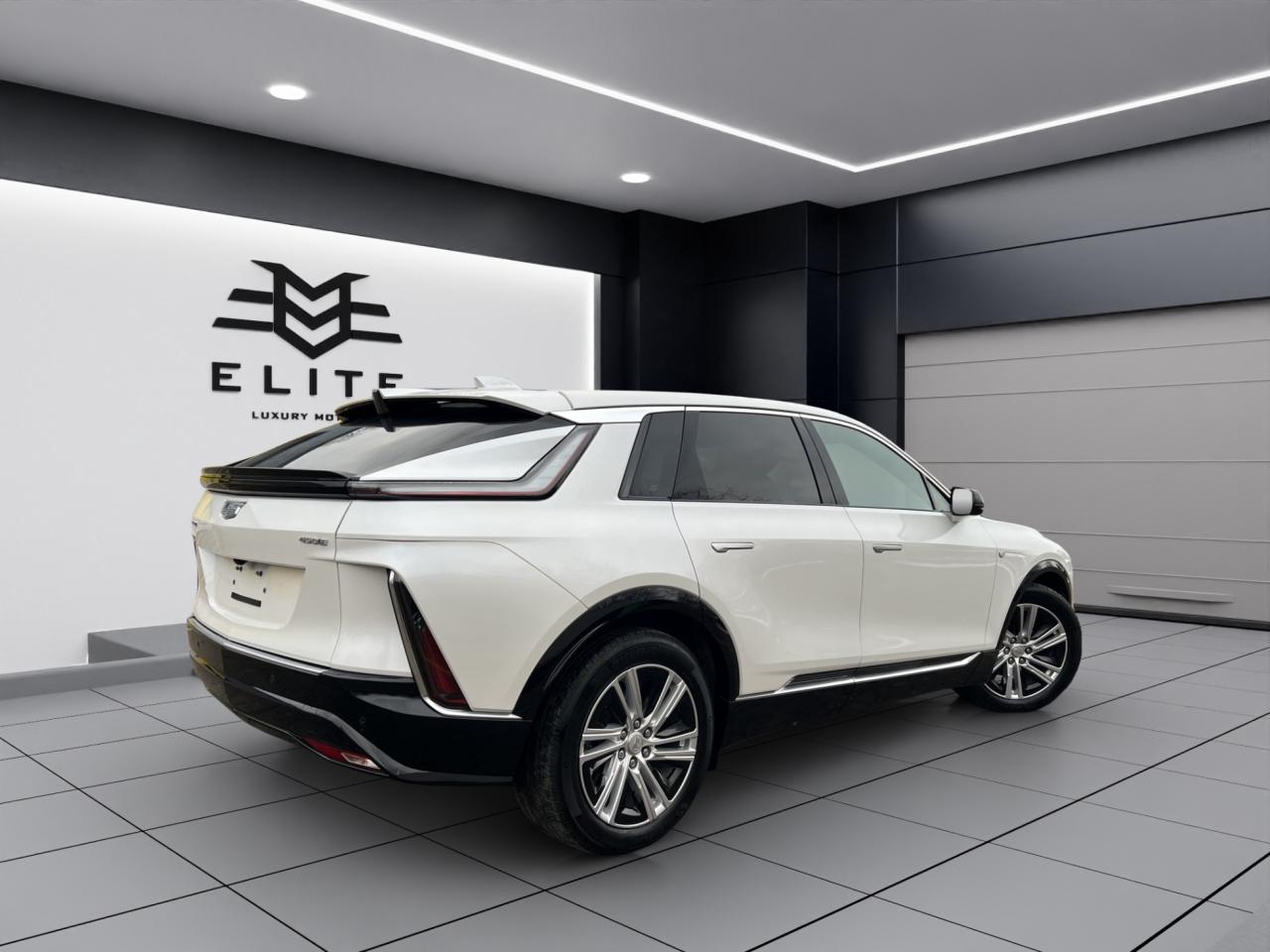 2024 Cadillac LYRIQ TECH - 36,000KMS - LEATHER - REVERSE CAMERA !! Photo