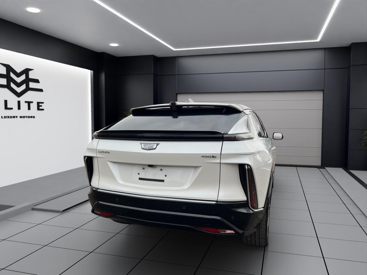 2024 Cadillac LYRIQ TECH - 36,000KMS - LEATHER - REVERSE CAMERA !! Photo