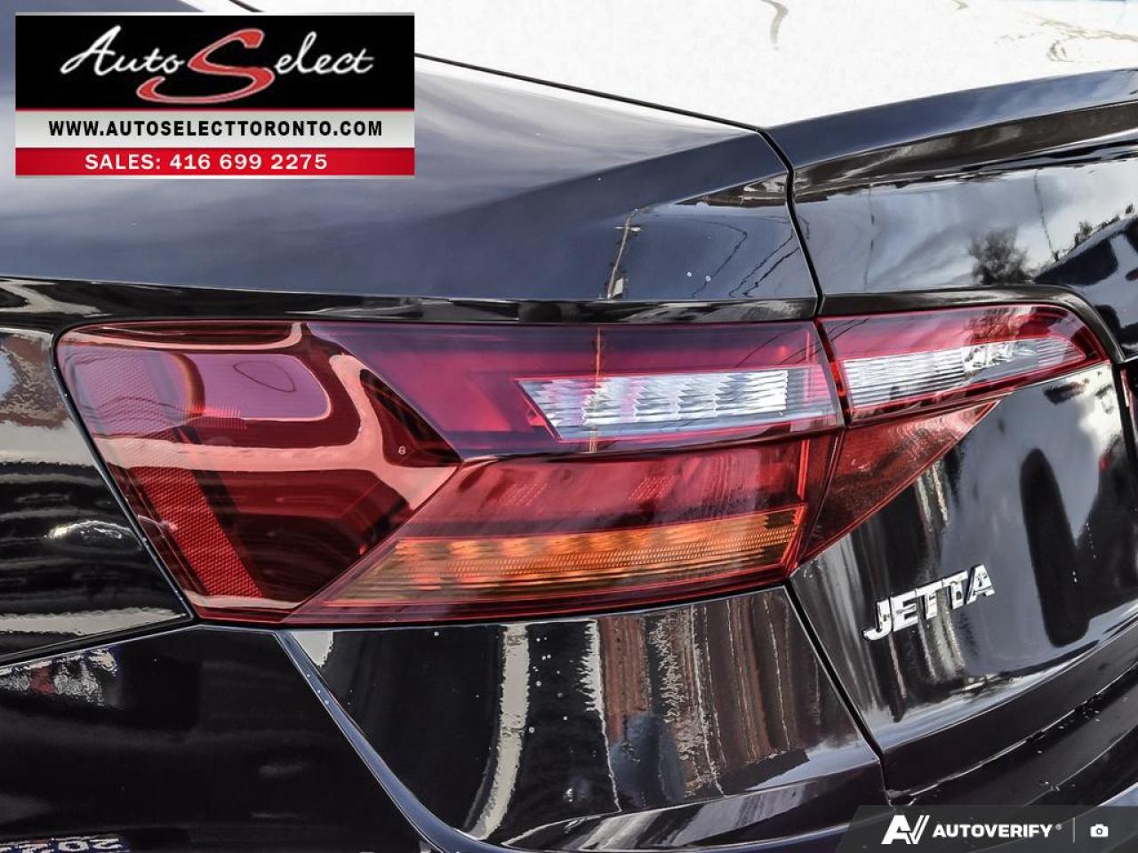 2019 Volkswagen Jetta Execline Apple Carplay - Sunroof - Leather - Clean Carfax Photo