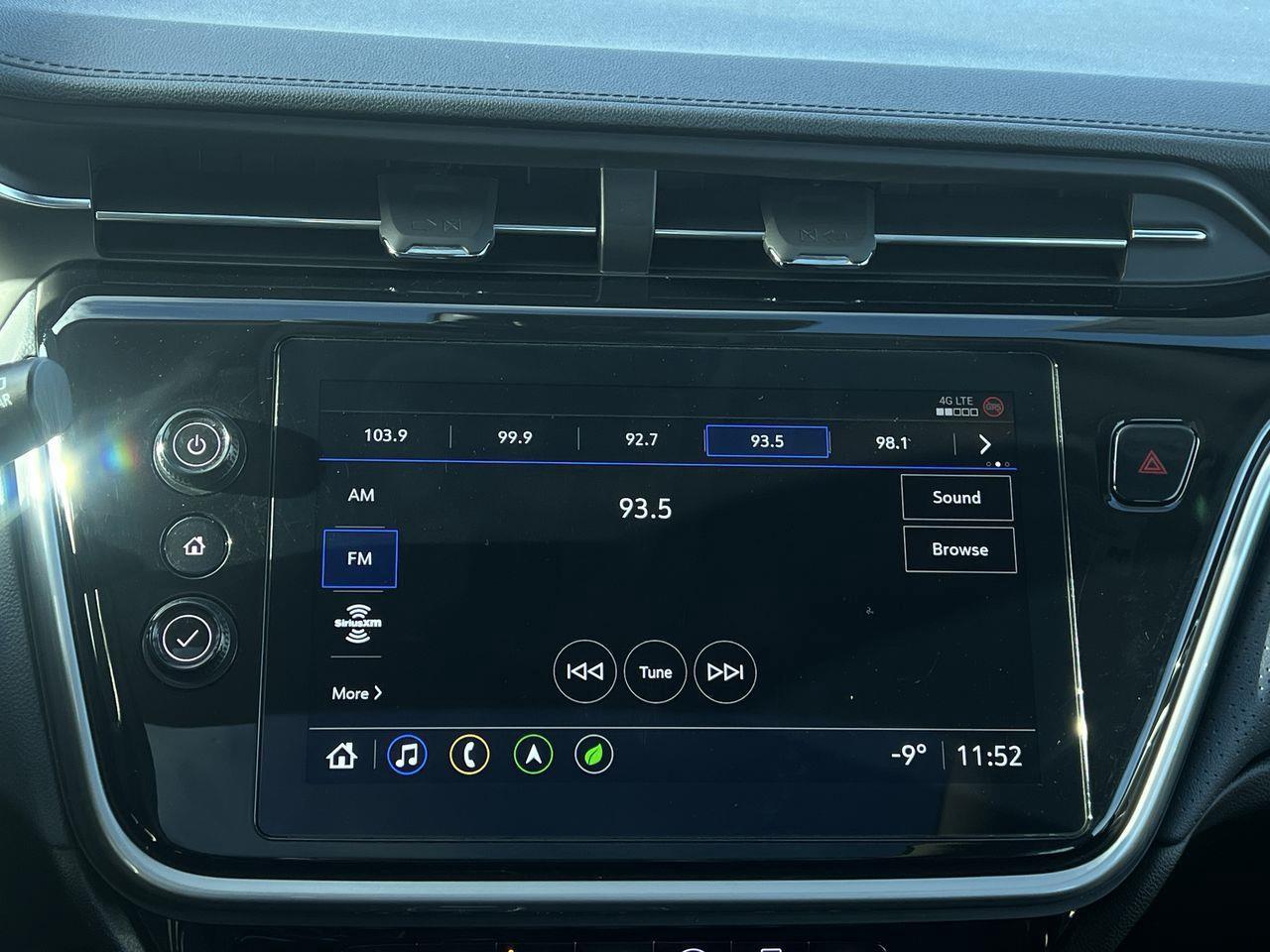 2022 Chevrolet Bolt EUV Premier ELECTRIC VEHICLE, MOONROOF, HEATED FRONT SEATS, BACK UP CAM!! Photo