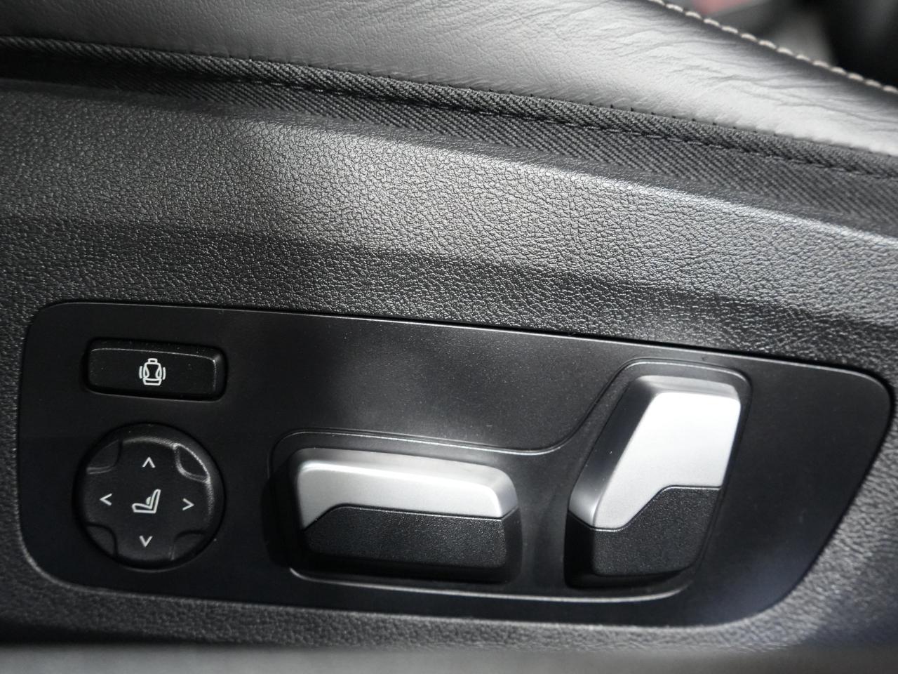 2022 BMW 8 Series M850i xDrive Coupe/360CAM/HARMAN K/CARBON FIBER Photo