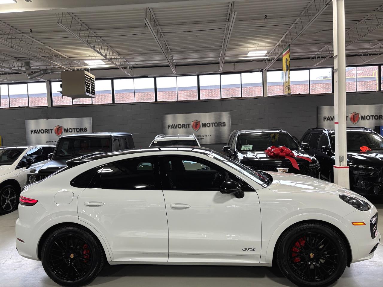 2023 Porsche Cayenne GTS Coupe|AWD|NO LUX TAX|NAV|BOSE|CARBON|FRONTPPF| Photo4