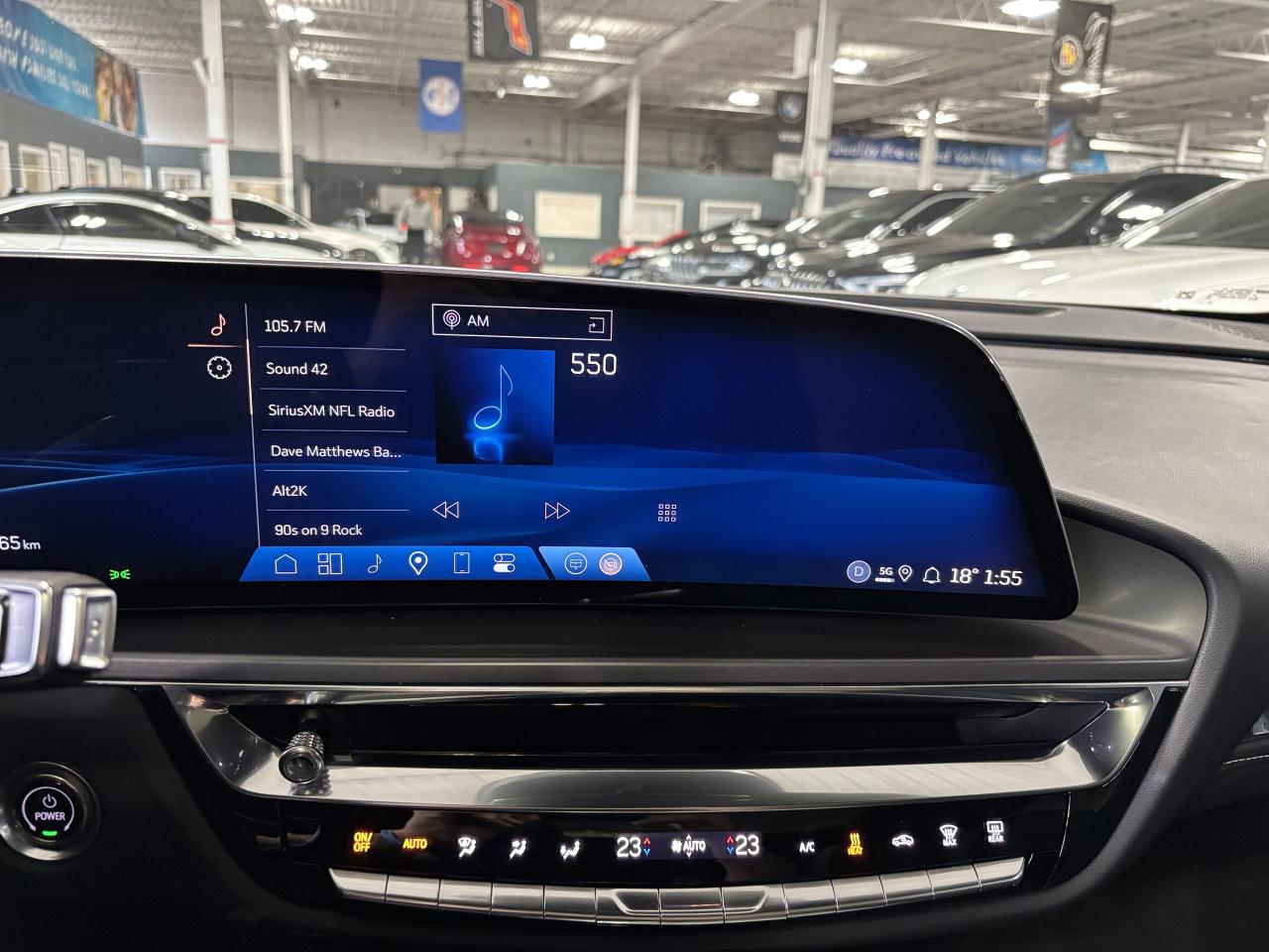 2024 Cadillac LYRIQ Tech|1SA|RWD|CLUSTERNAV|FULLPANOROOF|LEATHER|CAM|+ - Photo #30